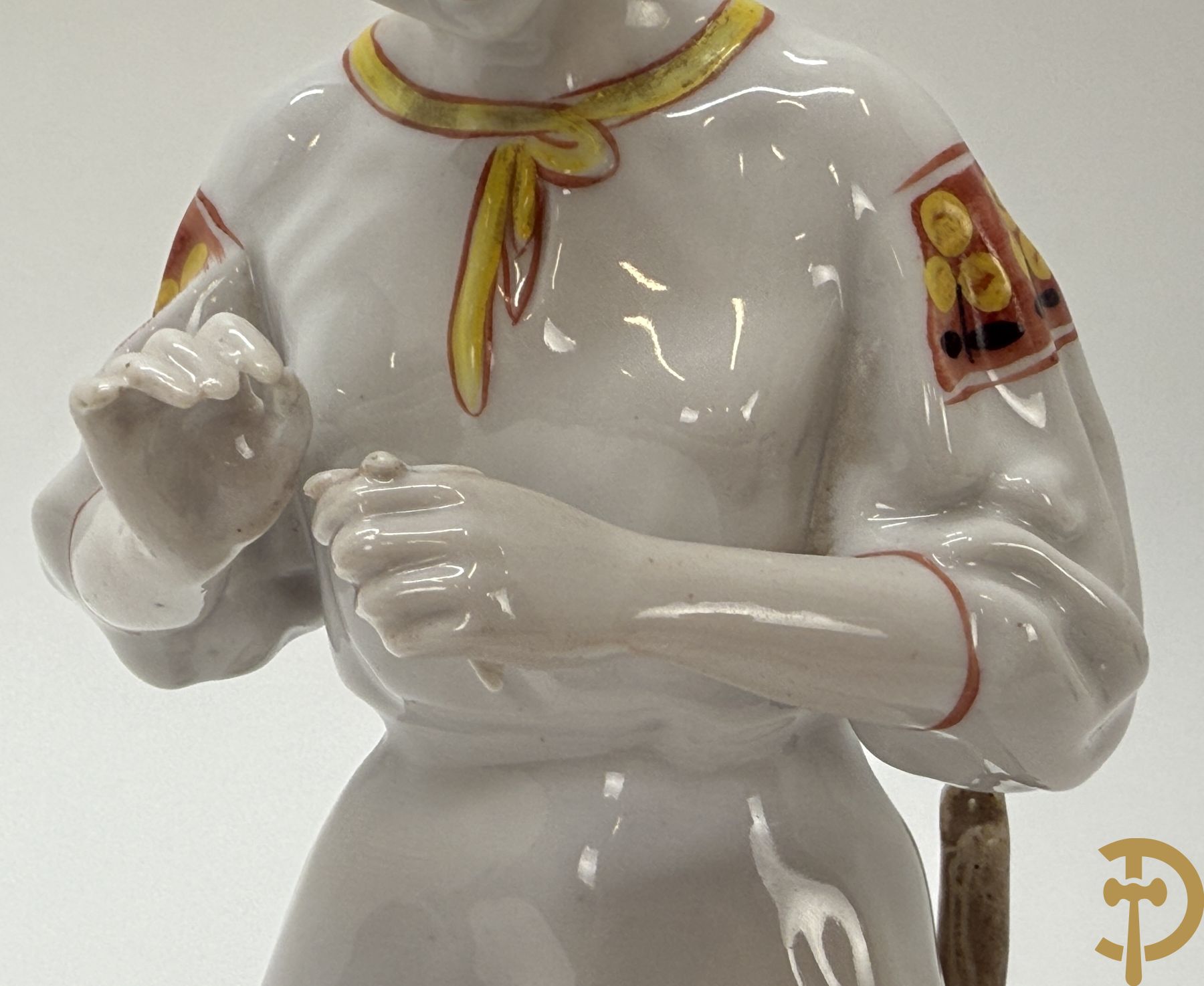 Porseleinen dame met bloem, Art deco periode