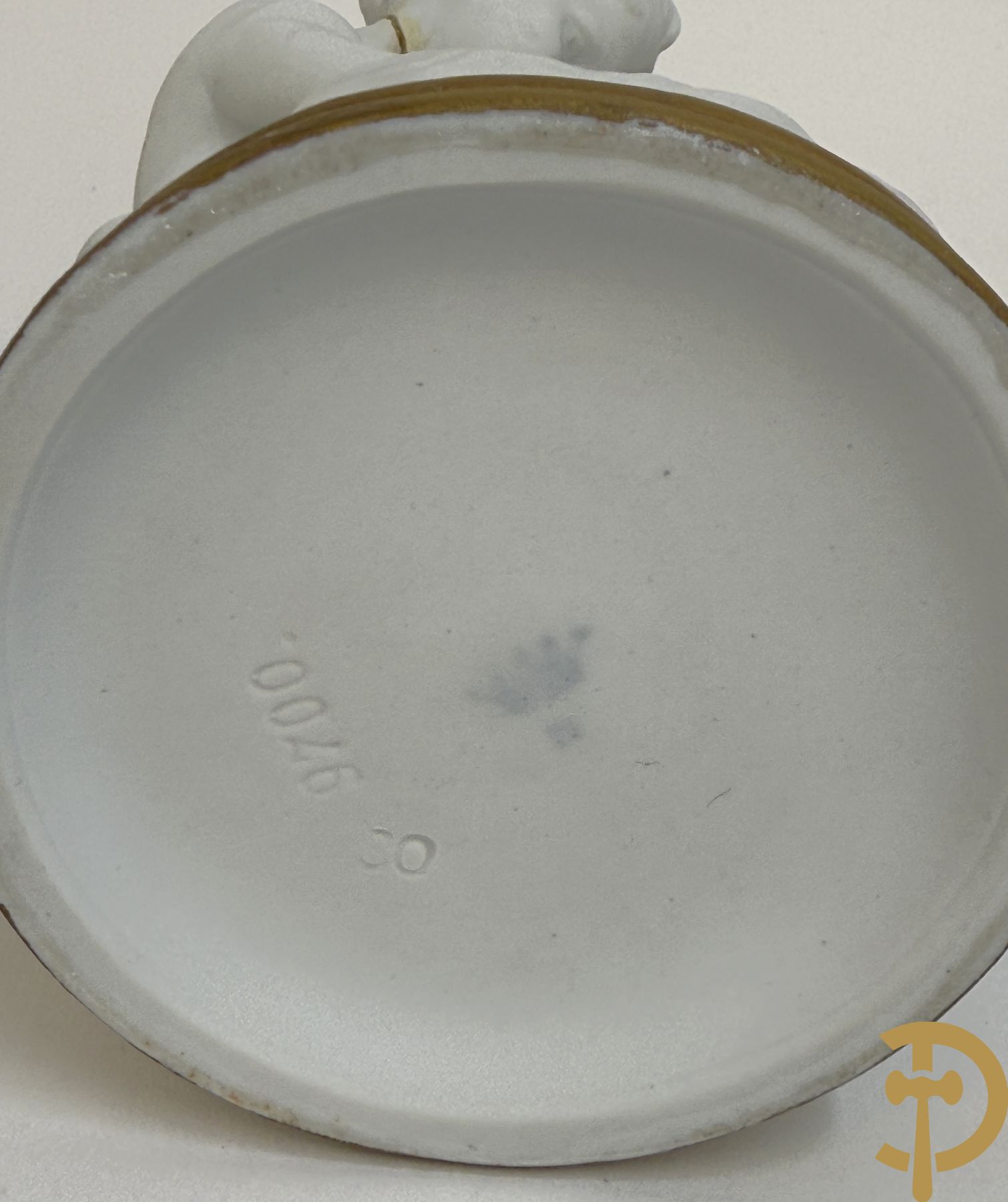 Vier Spaanse gekleurde biscuits met kinderen, Zaphir gemerkt + Italiaanse biscuits met cupido