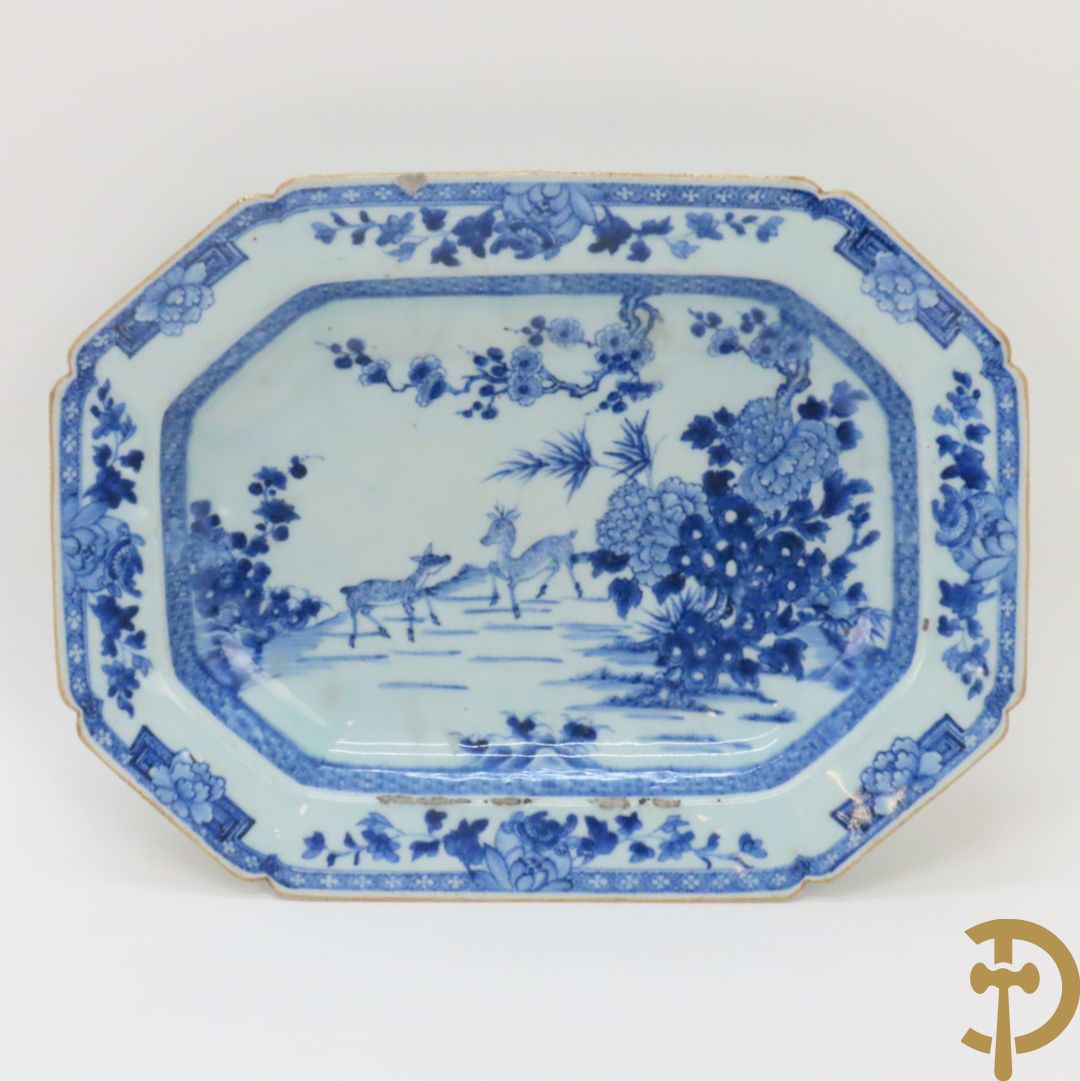 Chinese porseleinen blauw/wit schotel met bloemen- en dierendecor
