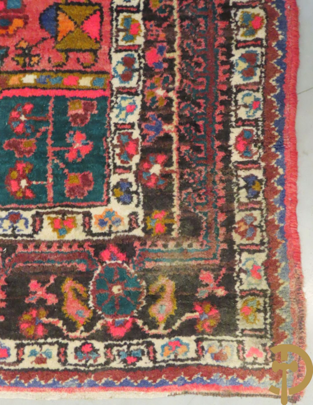 Twee oosterse handgeknoopte tapijten Hamadan en Kaukasus