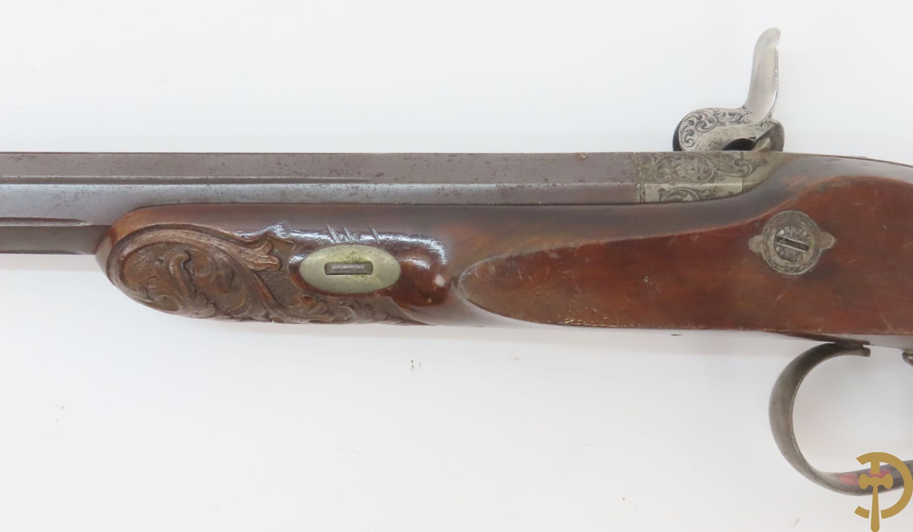 Antieke duelleerkoffer met paar percussie duelleerpistolen met notelaren handvat - (Antiek sierwapen daterend voor 1893 - kopers gebonden aan de Belgische wetgeving)