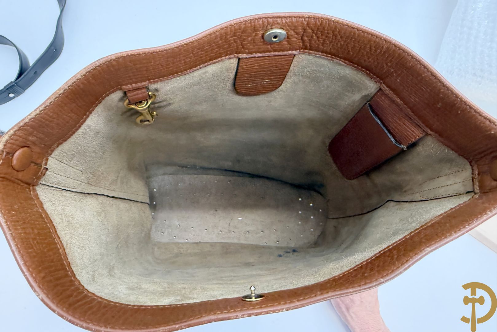 Bruine en zwart lederen handtas Delvaux + boek van Delvaux met documentatie