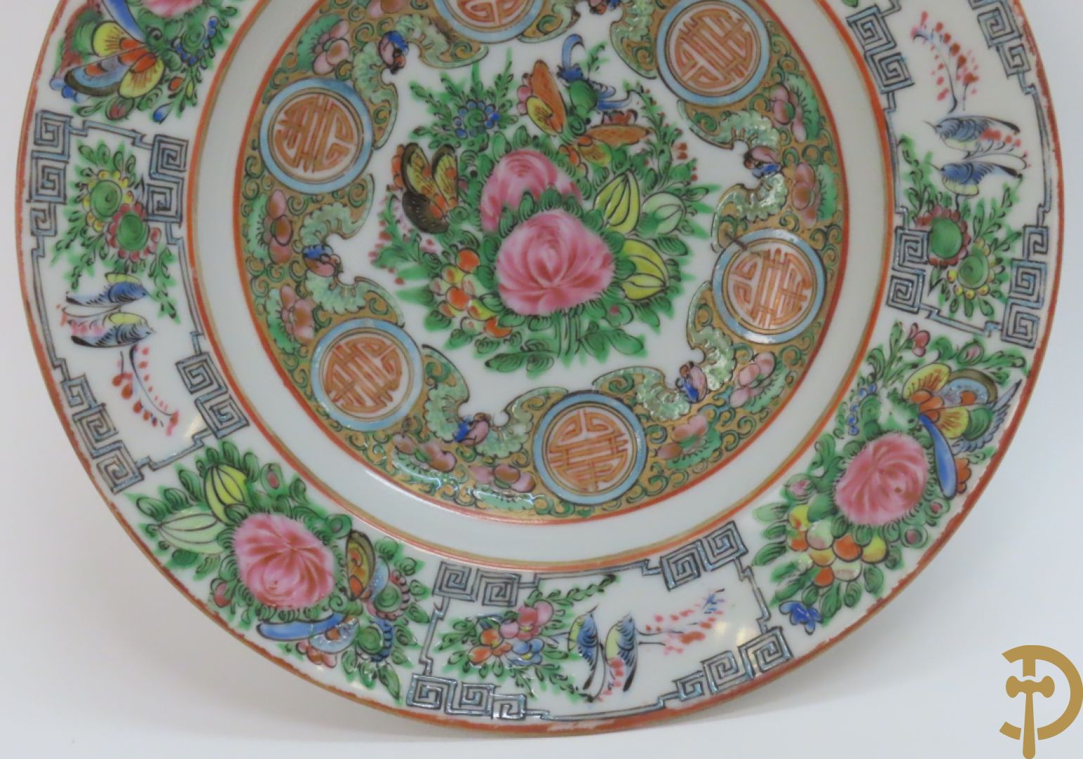 Lot Chinese porseleinen bordjes w.o. Famille rose en Kanton