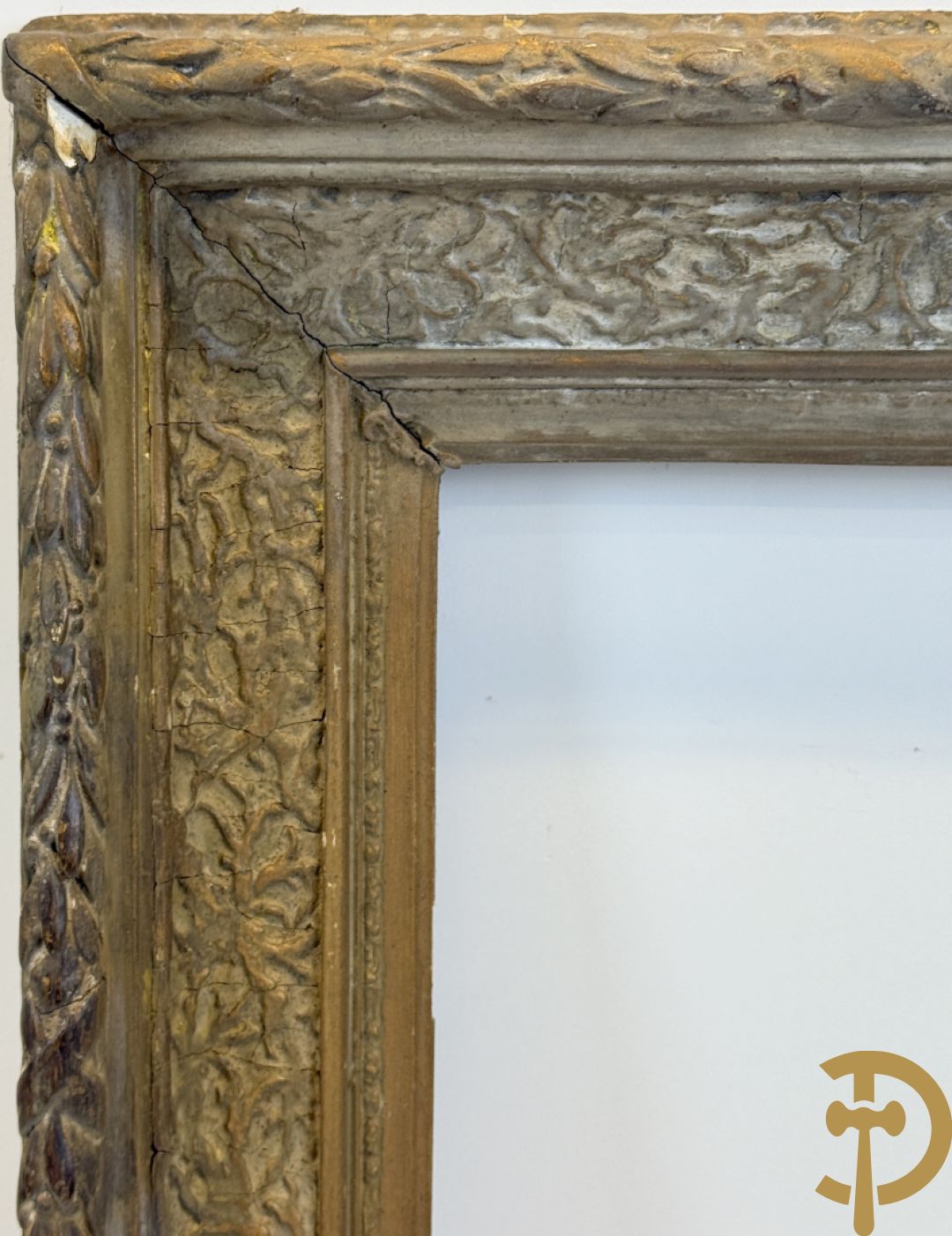 Oude vergulde lijsten Louis XVI stijl, deels met moulures