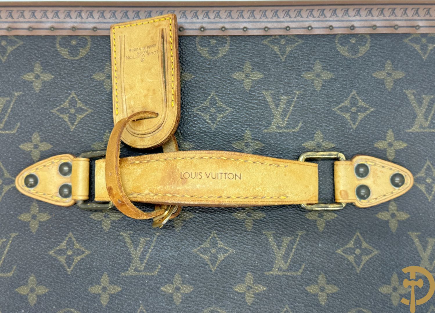 Louis Vuitton beauty case met verschillende vakjes en genummerd 948947