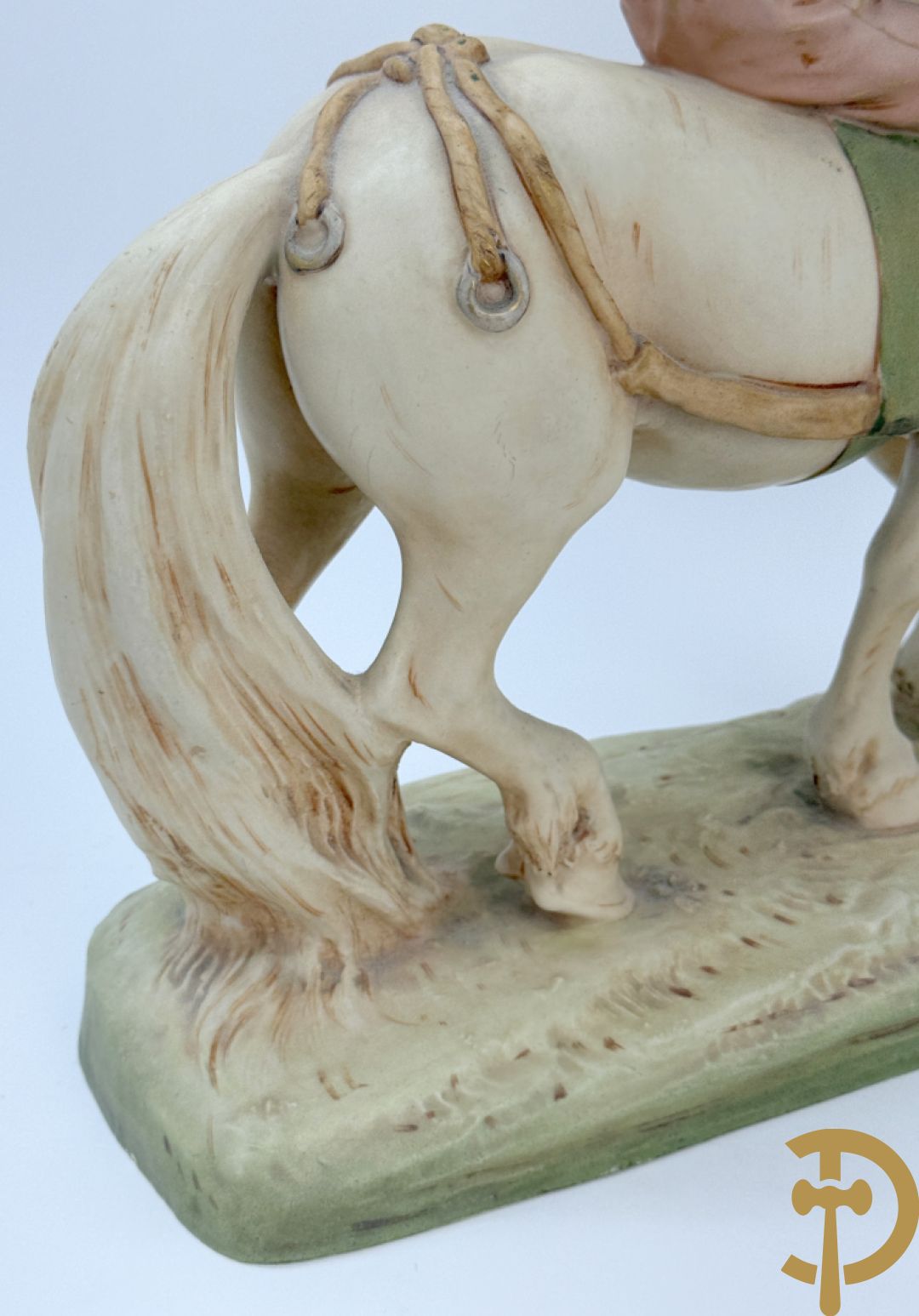 Royal Dux van jongeman op boerepaard, nummer 1693