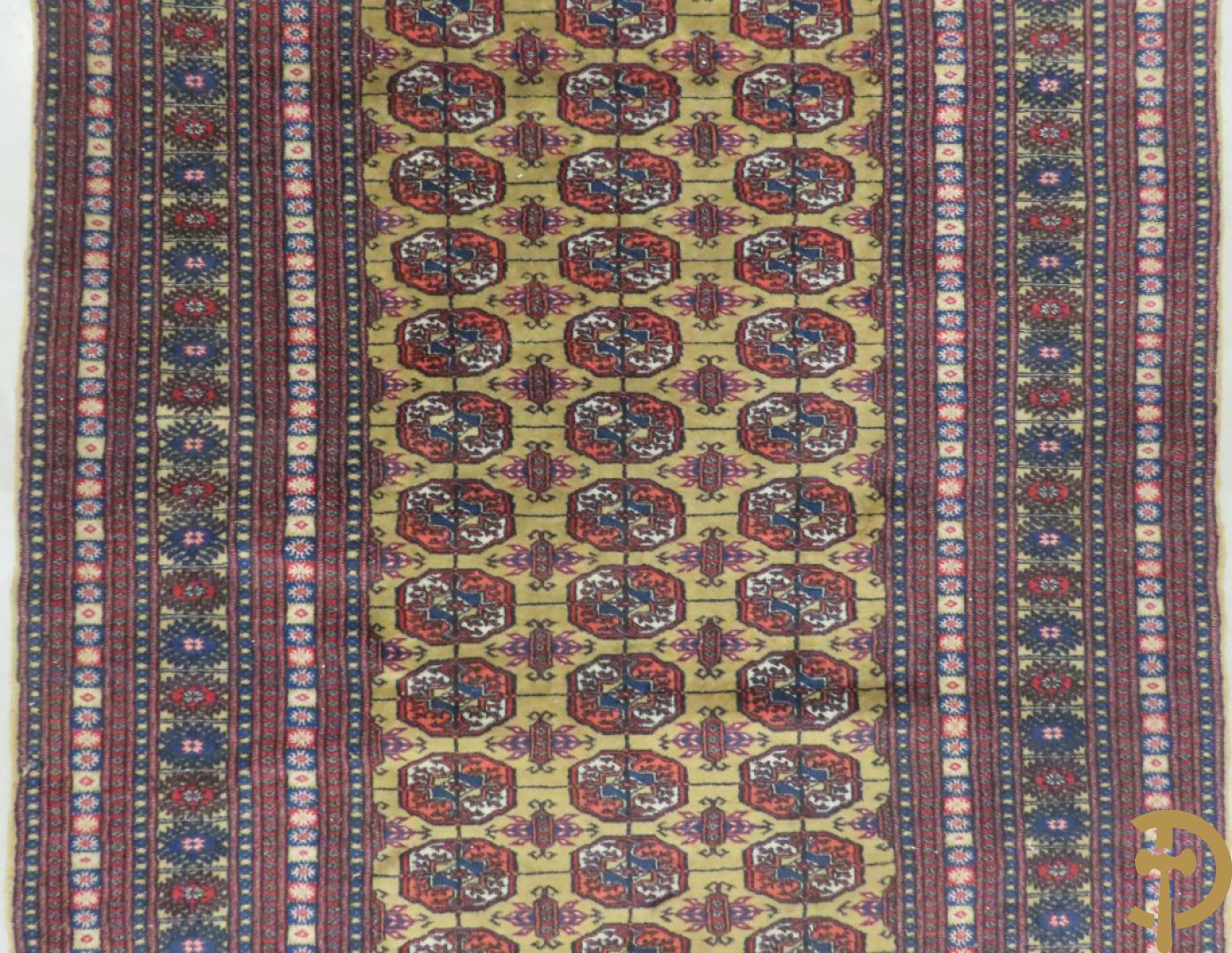 Drie oosterse handgeknoopte tapijten (2 Bouchara en 1 Hamadan)