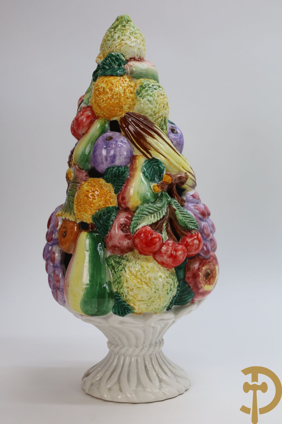 Fruittoren in Italiaanse faience