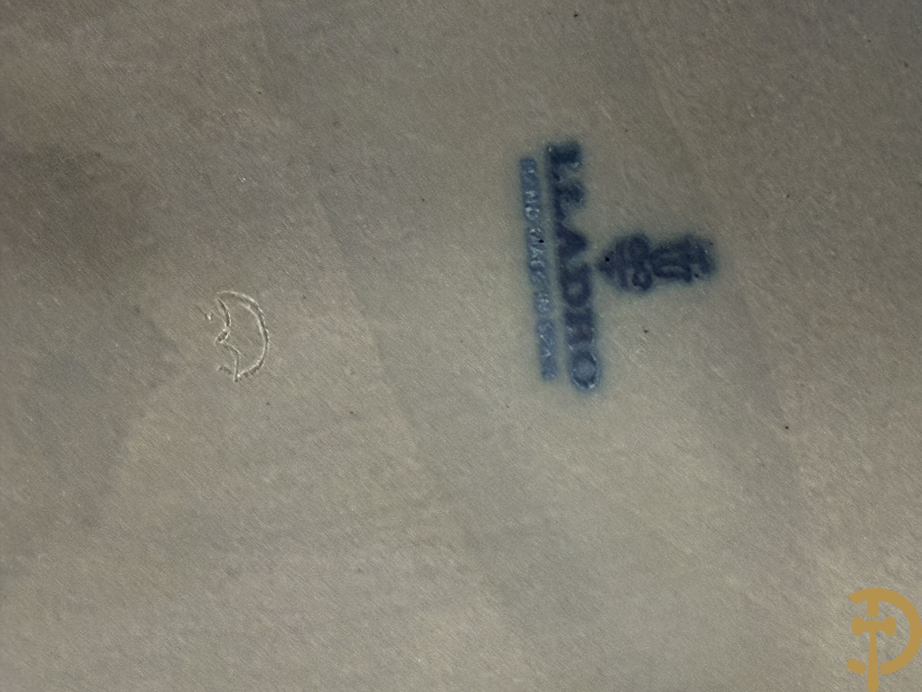 Thaise danseres met jongeman in keramiek, onderaan gemerkt Lladro