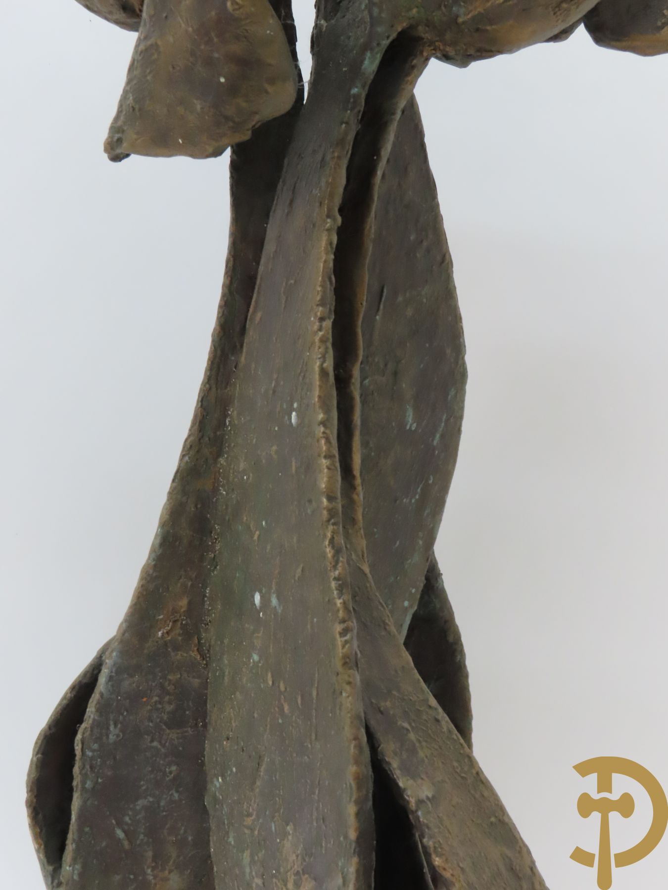 Lampens Marc (van) LM gemonogrammeerd - Bronzen gepatineerde bloem