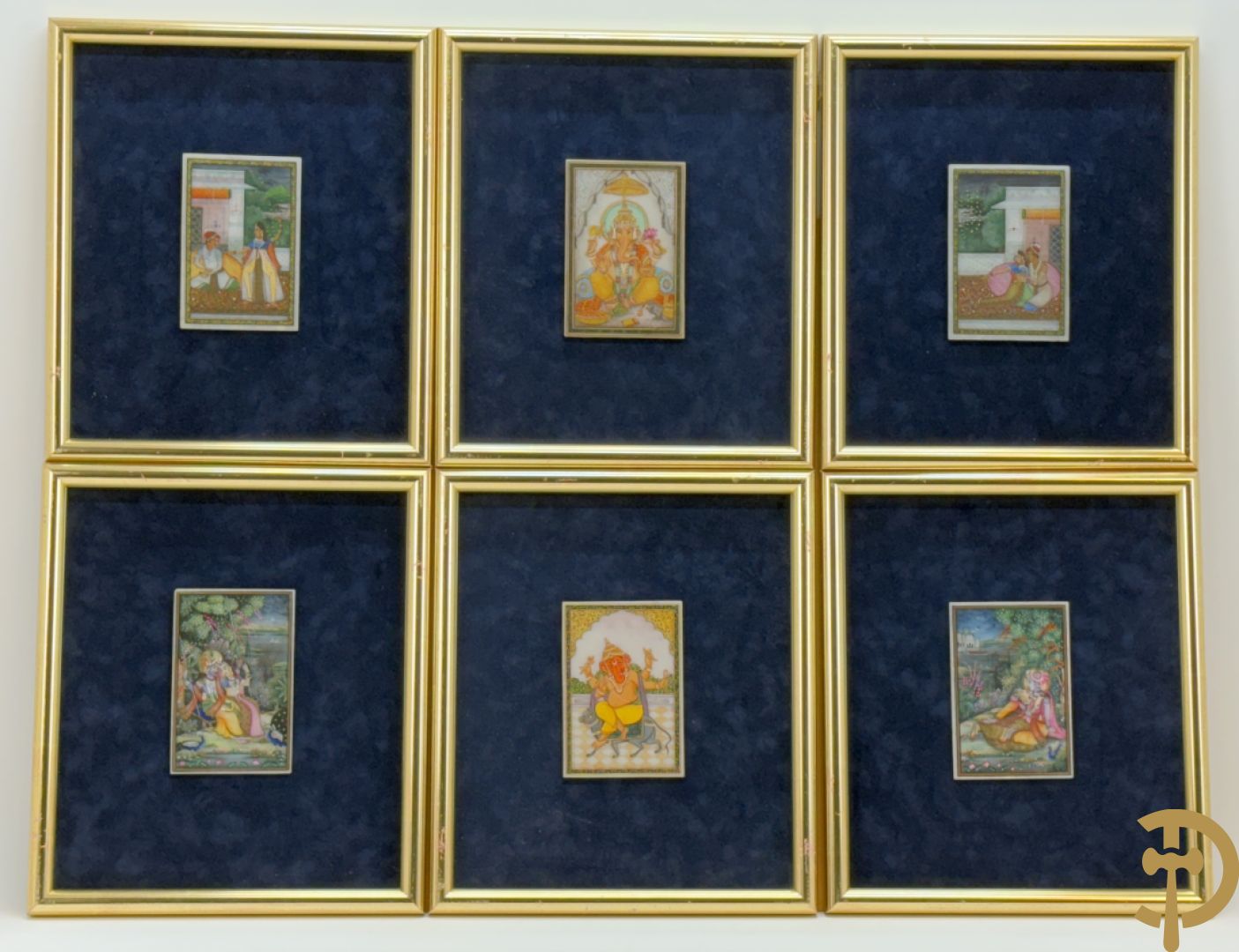 Zes Indische geanimeerde tekeningen van goden en liefdesscènes op gesteente