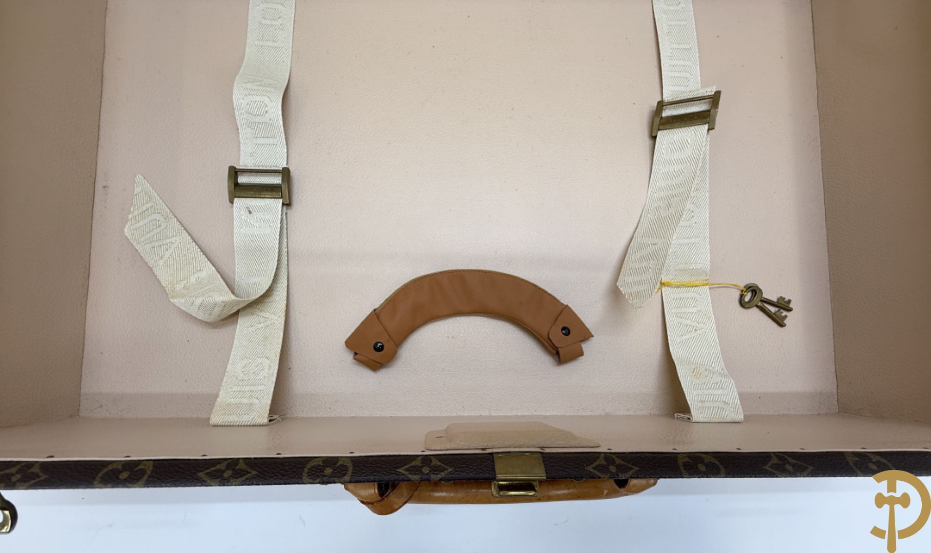 Louis Vuitton koffer met onderverdeling, genummerd 951674