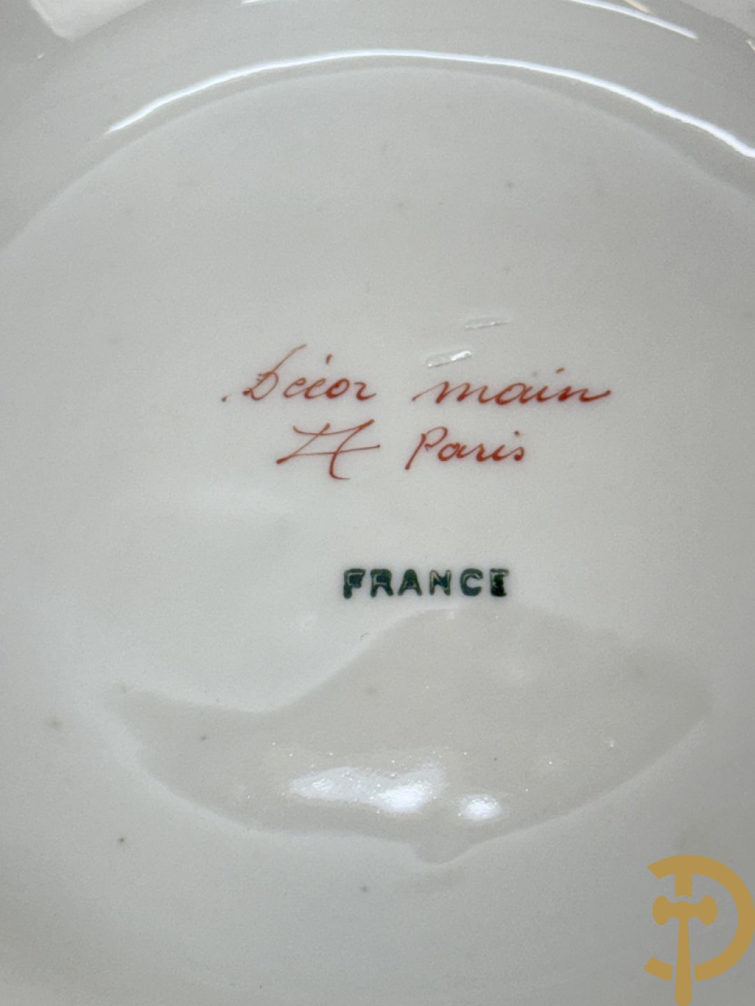 Porseleinen kopje en schoteltje met voorstelling van Napoleon te paard, JPC Chanele + kopje in Limoges porselein + cachepot met bloemendecor