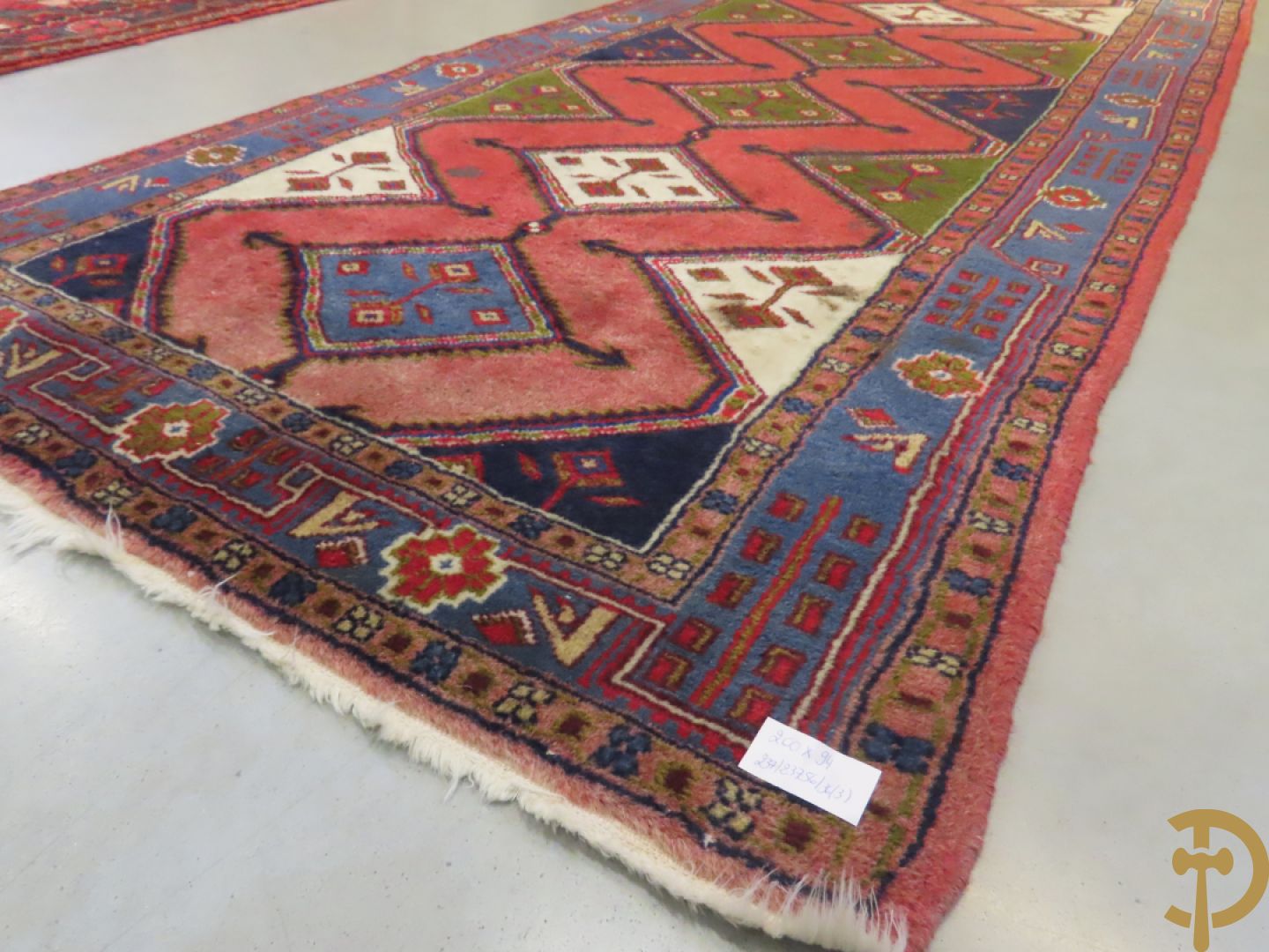 Drie oosterse handgeknoopte tapijten Kaukasus