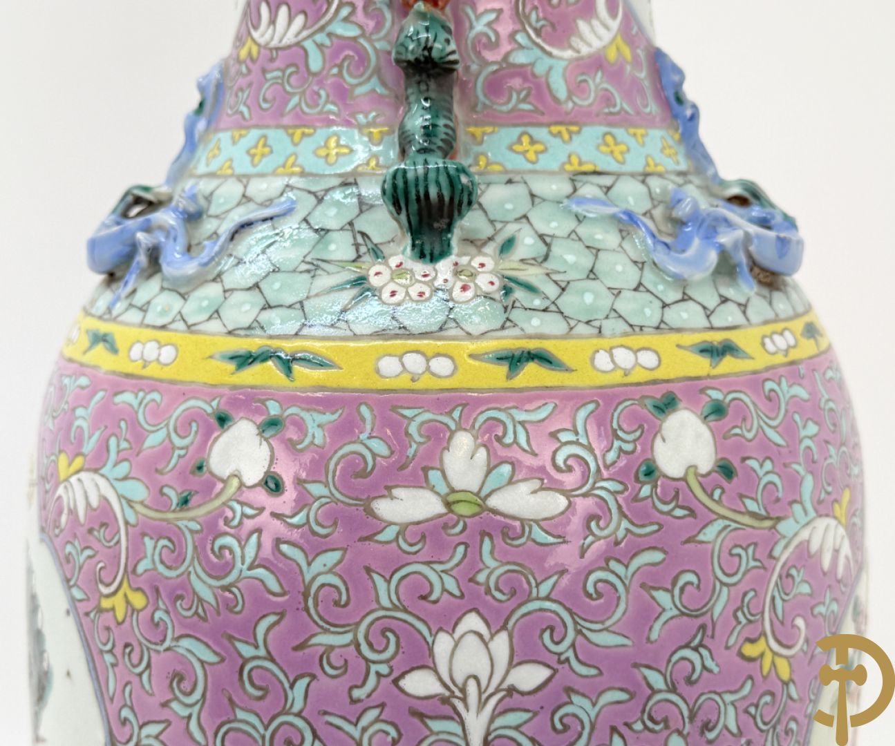 Chinese porseleinen vaas met vogel- en bloemendecor