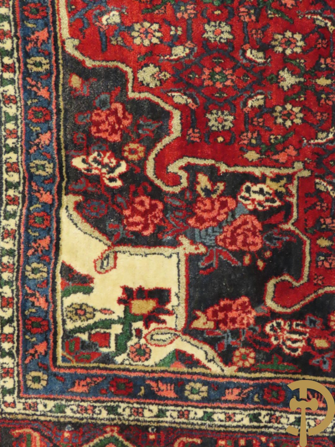 Oosters handgeknoopt tapijt