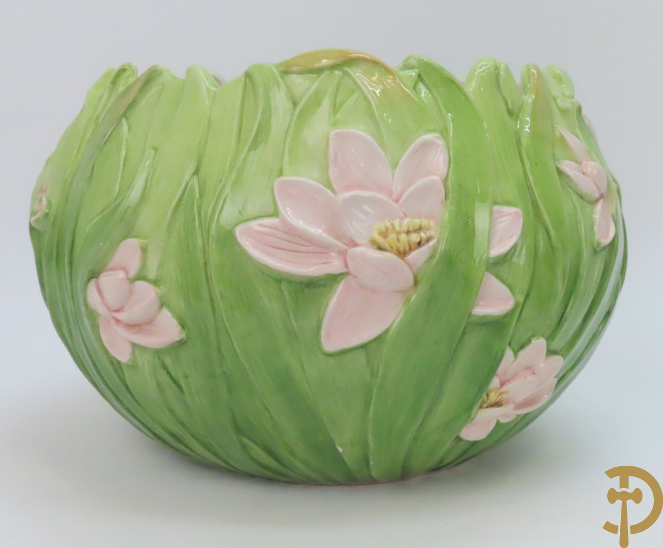 Keramieken zuil met ooievaar in het riet met cachepot erop, Italiaans, gemerkt