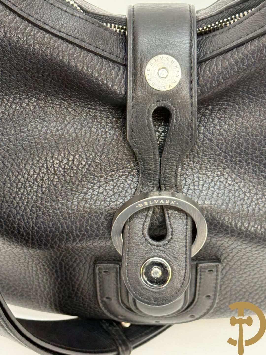 Bruine en zwart lederen handtas Delvaux + boek van Delvaux met documentatie