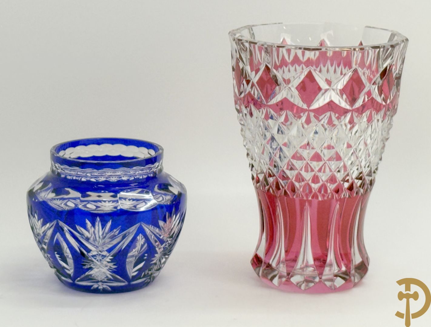 Val Saint Lambert : Rode kristallen vaas + blauwe pique fleur