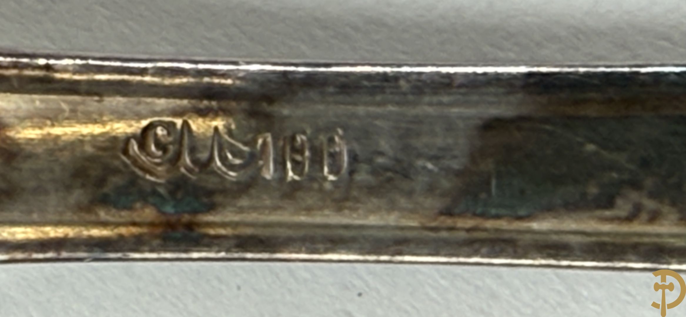 Verzilverd bestek 100/1000 bestaande uit 9 reeksen van 12 en 16 losse stukken