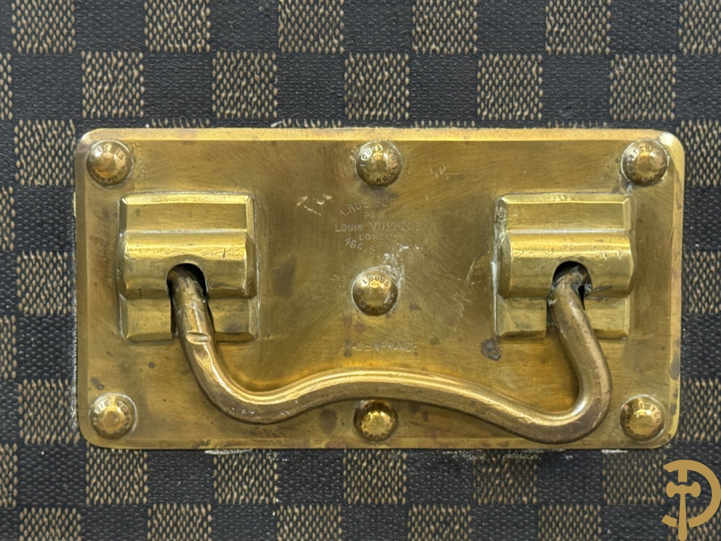 Antieke reiskoffer Louis Vuitton met houten latten, genummerd N41601, met bijhorende sleutel