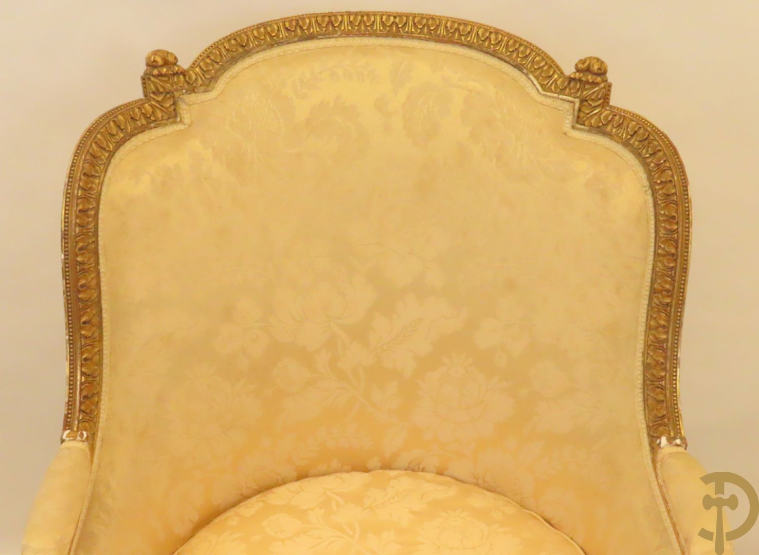 Vergulde Louis XVI armzetel met accanthusranken