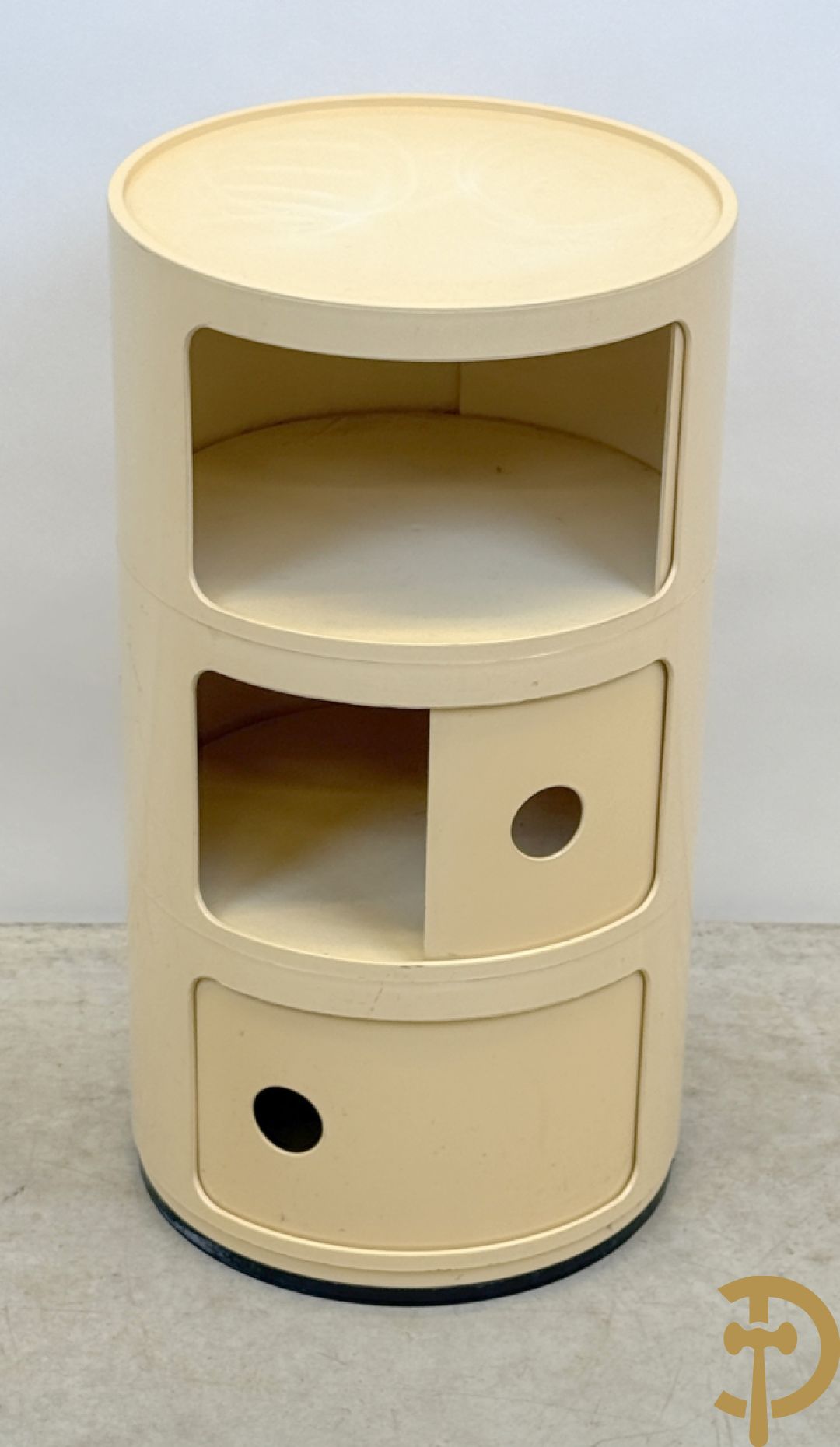 Plexi étagère bijzettafel, designer Anna Castelli voor Kartell