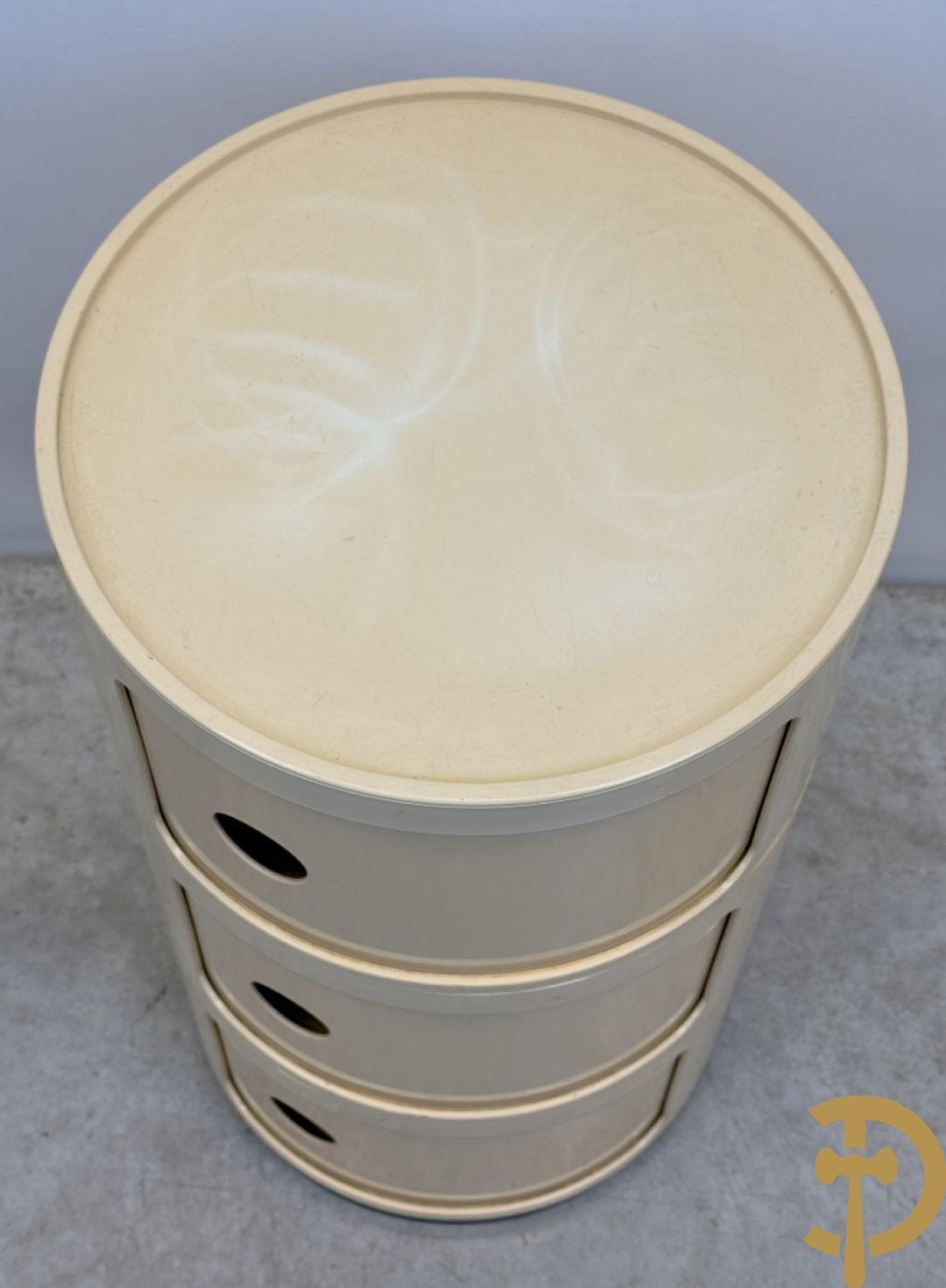 Plexi étagère bijzettafel, designer Anna Castelli voor Kartell