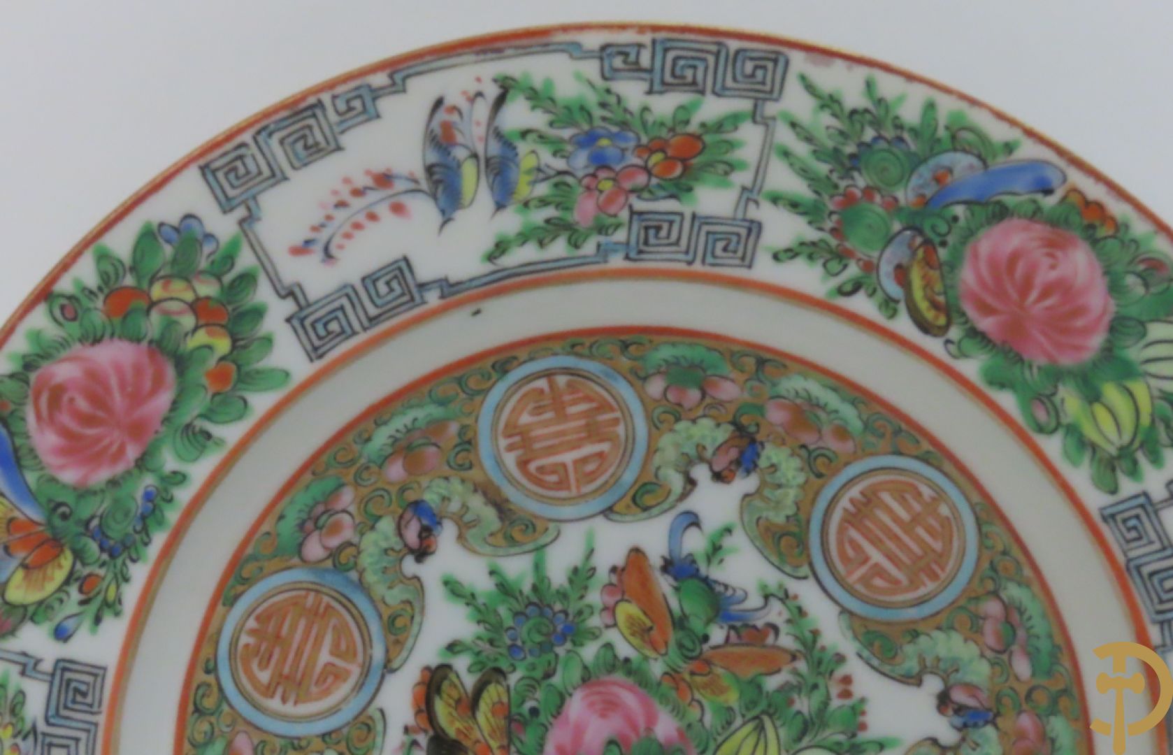 Lot Chinese porseleinen bordjes w.o. Famille rose en Kanton