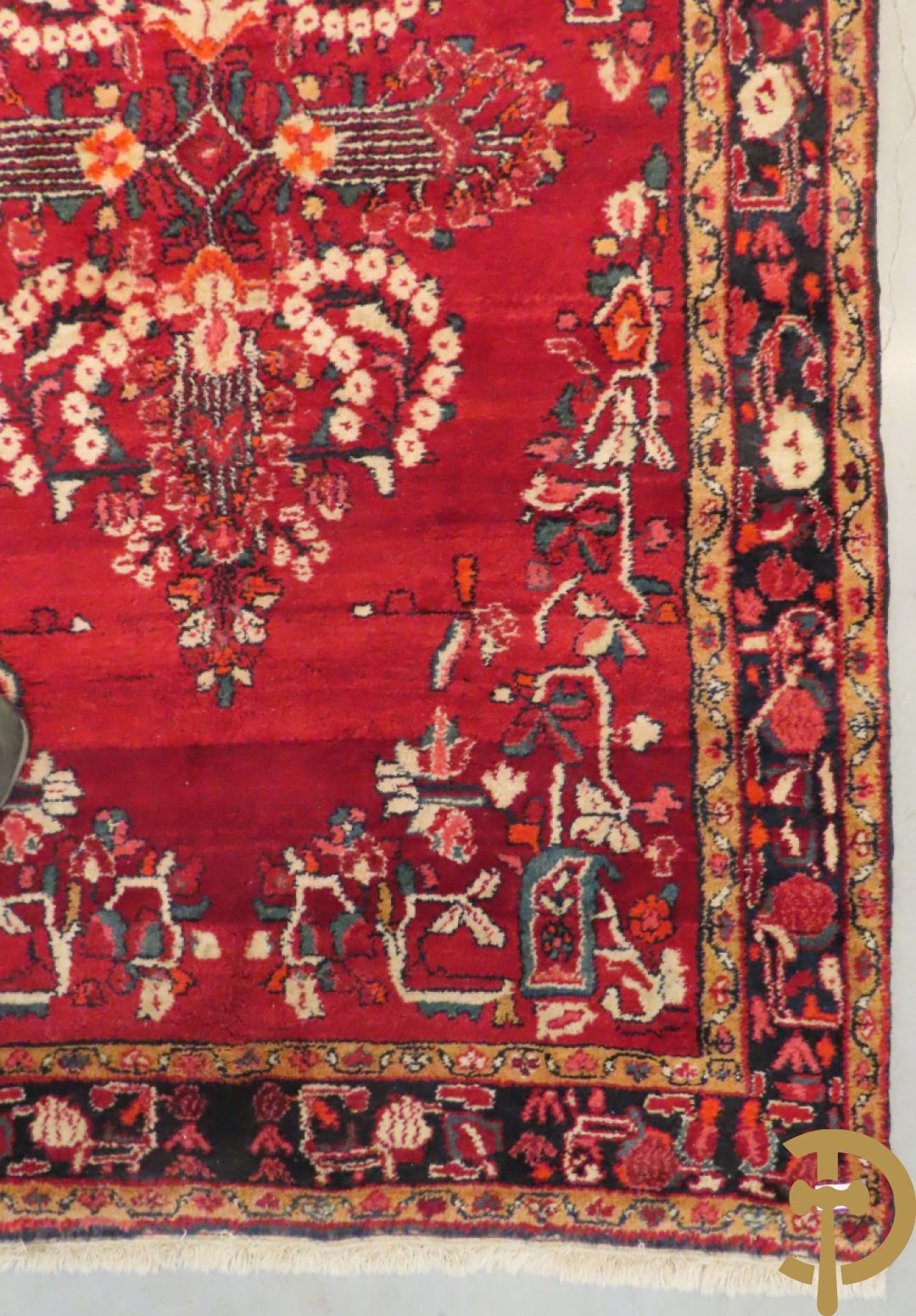 Oosters handgeknoopt tapijt Hamadan met rode fond