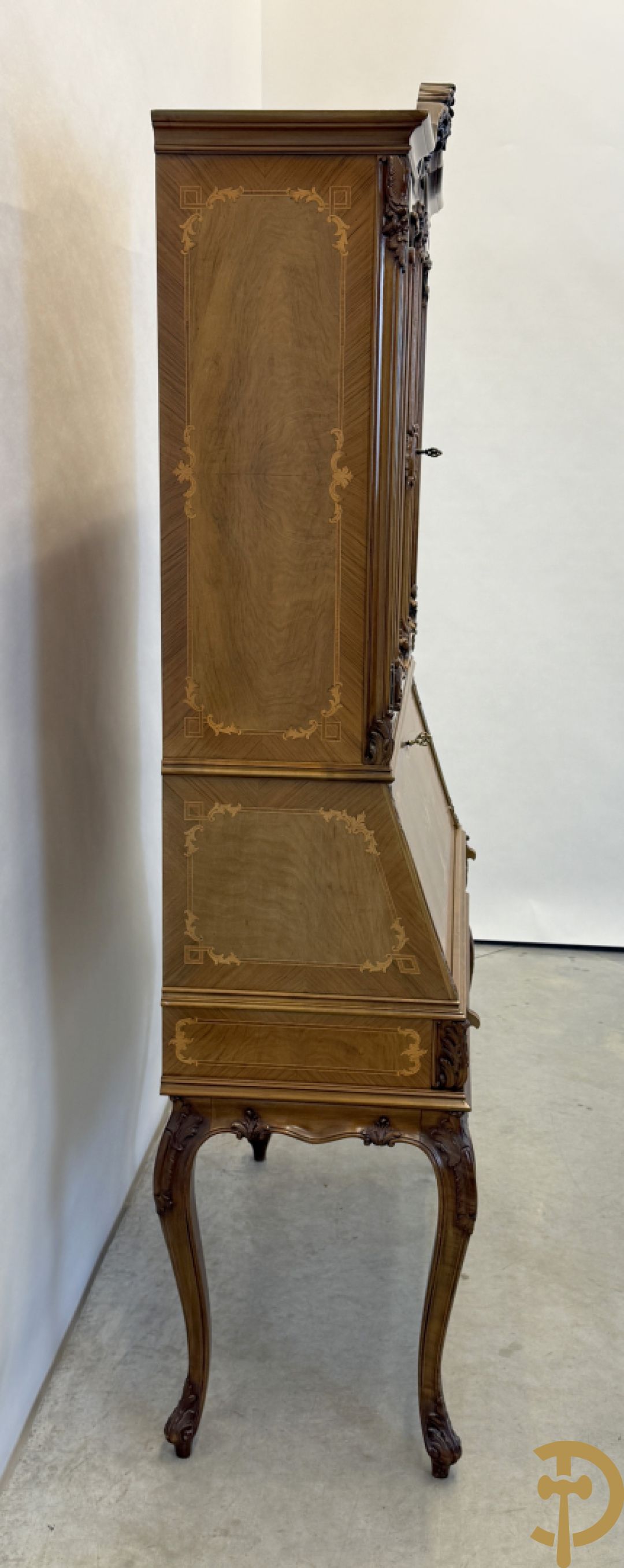 Notelaren secretaire met vitrine, Louis XV