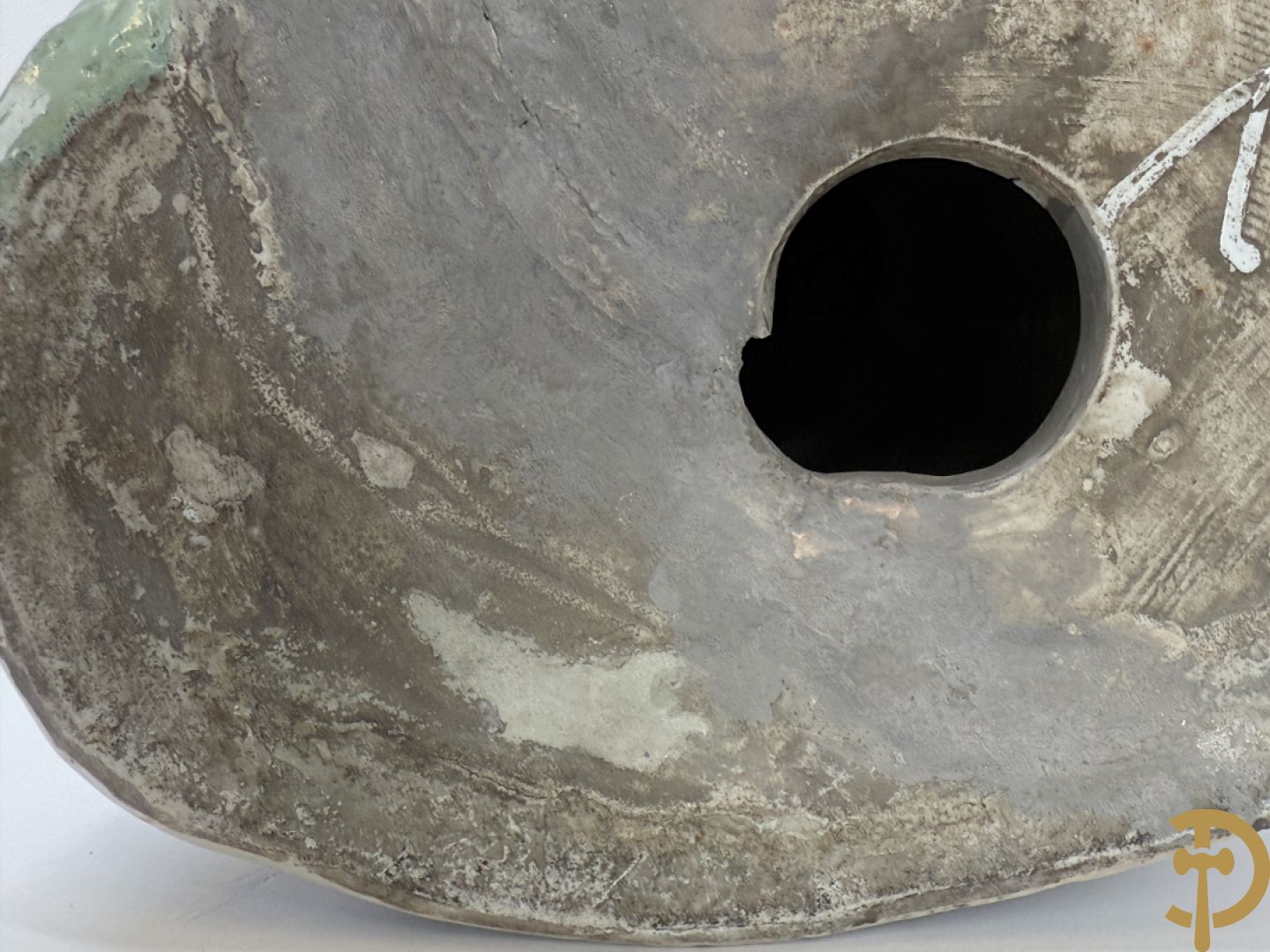 Chinese porseleinen wijsgeer dragende een kind