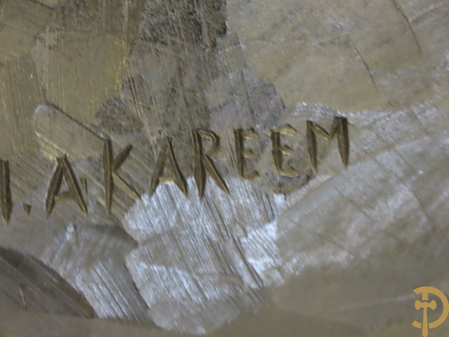 Kareem I.A. getekend onderaan : Houtgesculpteerde en gepatineerde panter