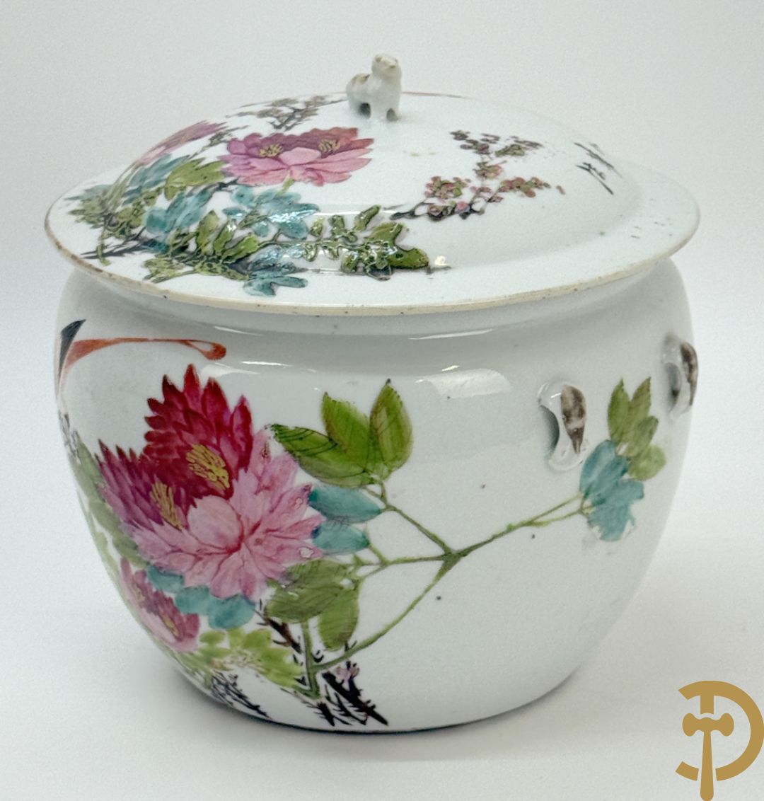 Chinese porseleinen dekselpotiche met vogel- en bloemendecor + Chinese porseleinen dekselkom met bloemen- en vogeldecor