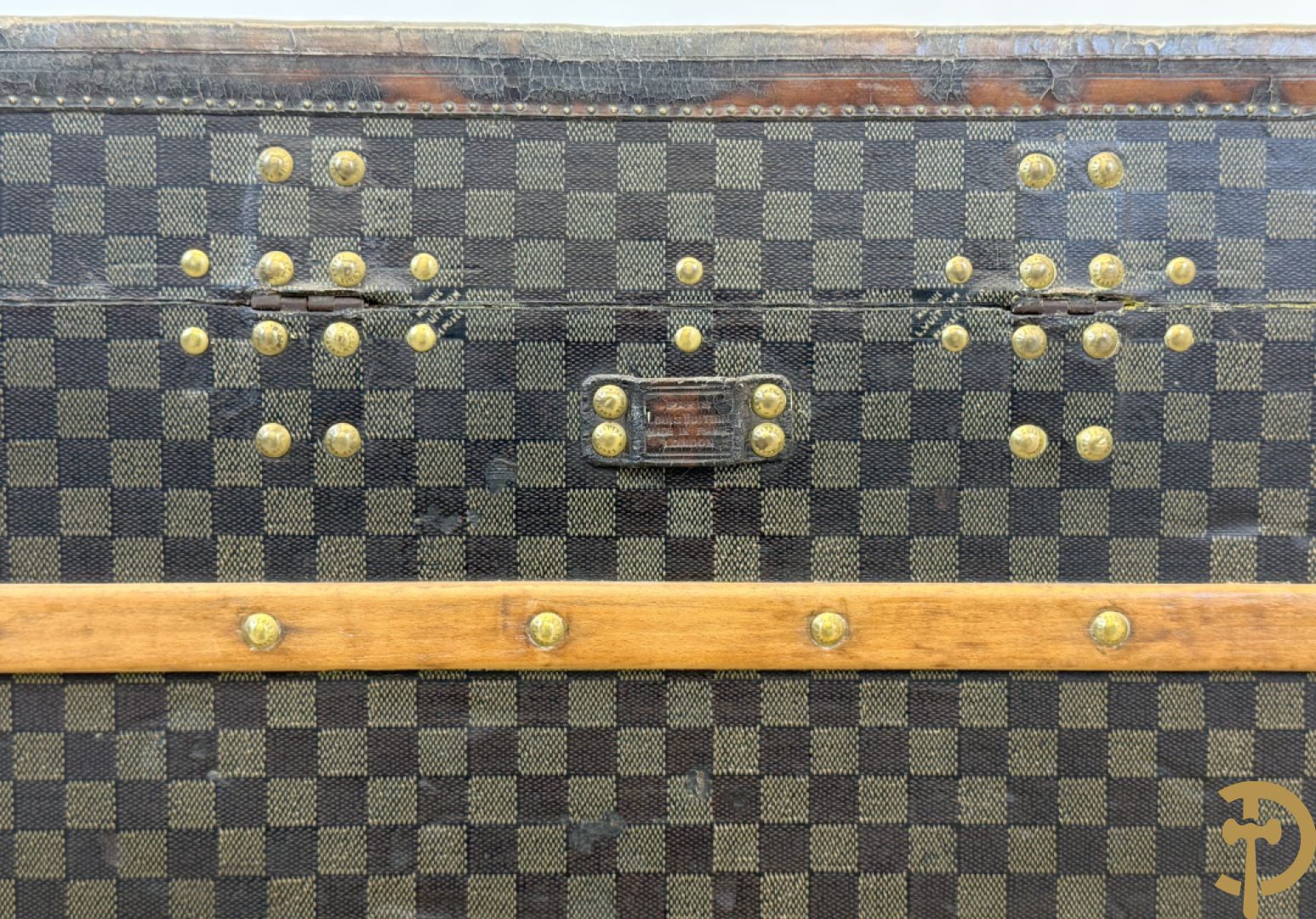 Antieke reiskoffer Louis Vuitton met houten latten, genummerd N41601, met bijhorende sleutel