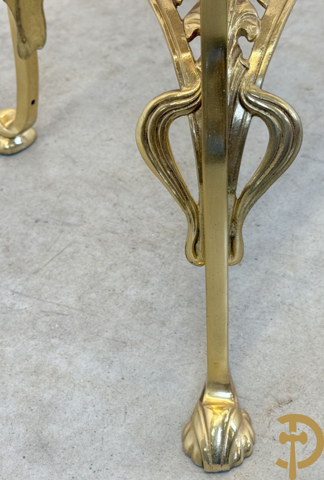 Koperen geajoureerde staander, Jugendstil