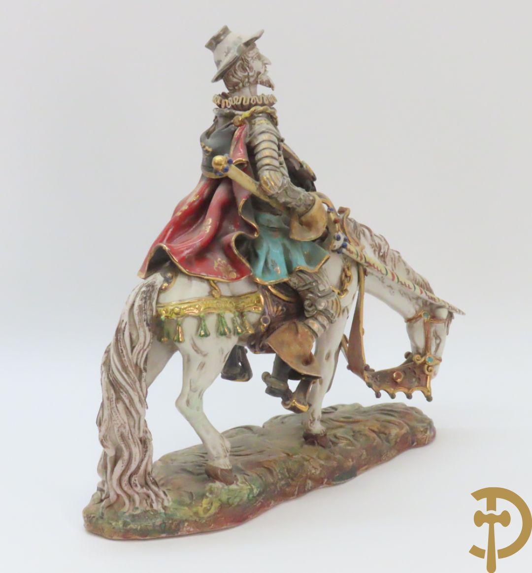 Beeld van Don Quichotte iop zijn paard n Italiaanse meerkleurige faience, Marioni P. gemerkt onderaan