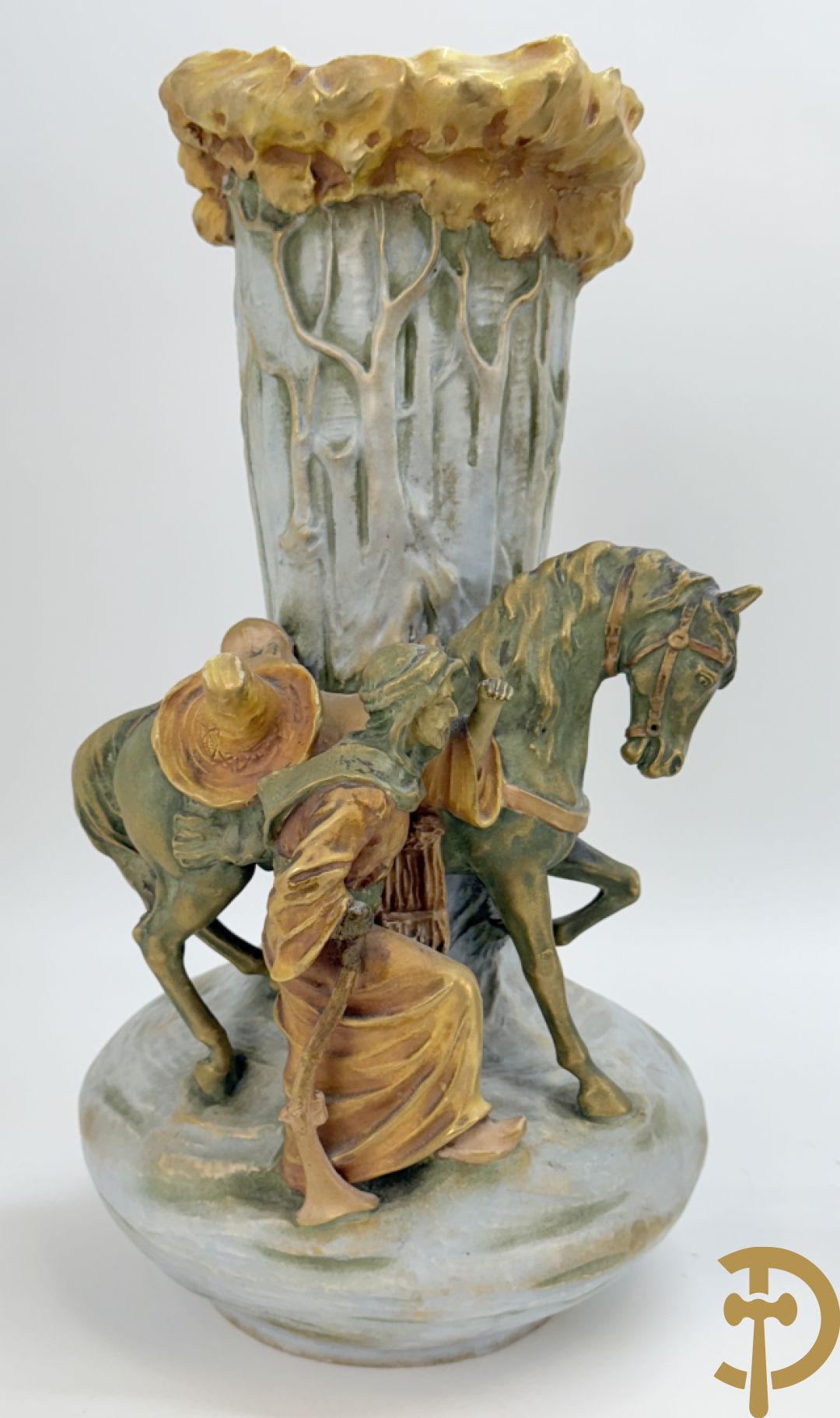 Paar Austria vazen bezet met orientaalse ruiters, nummer 4935