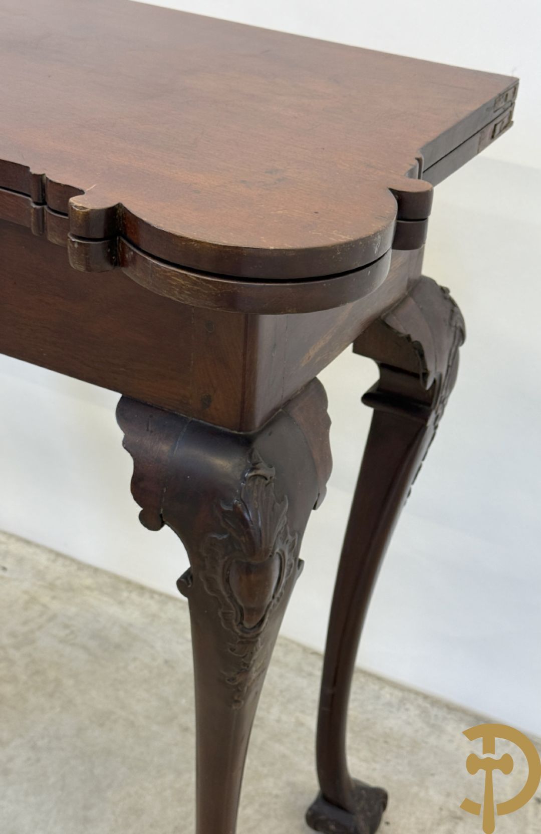 Openklapbare notelaren speeltafel met lade, op klauwepootjes, Queen Anne