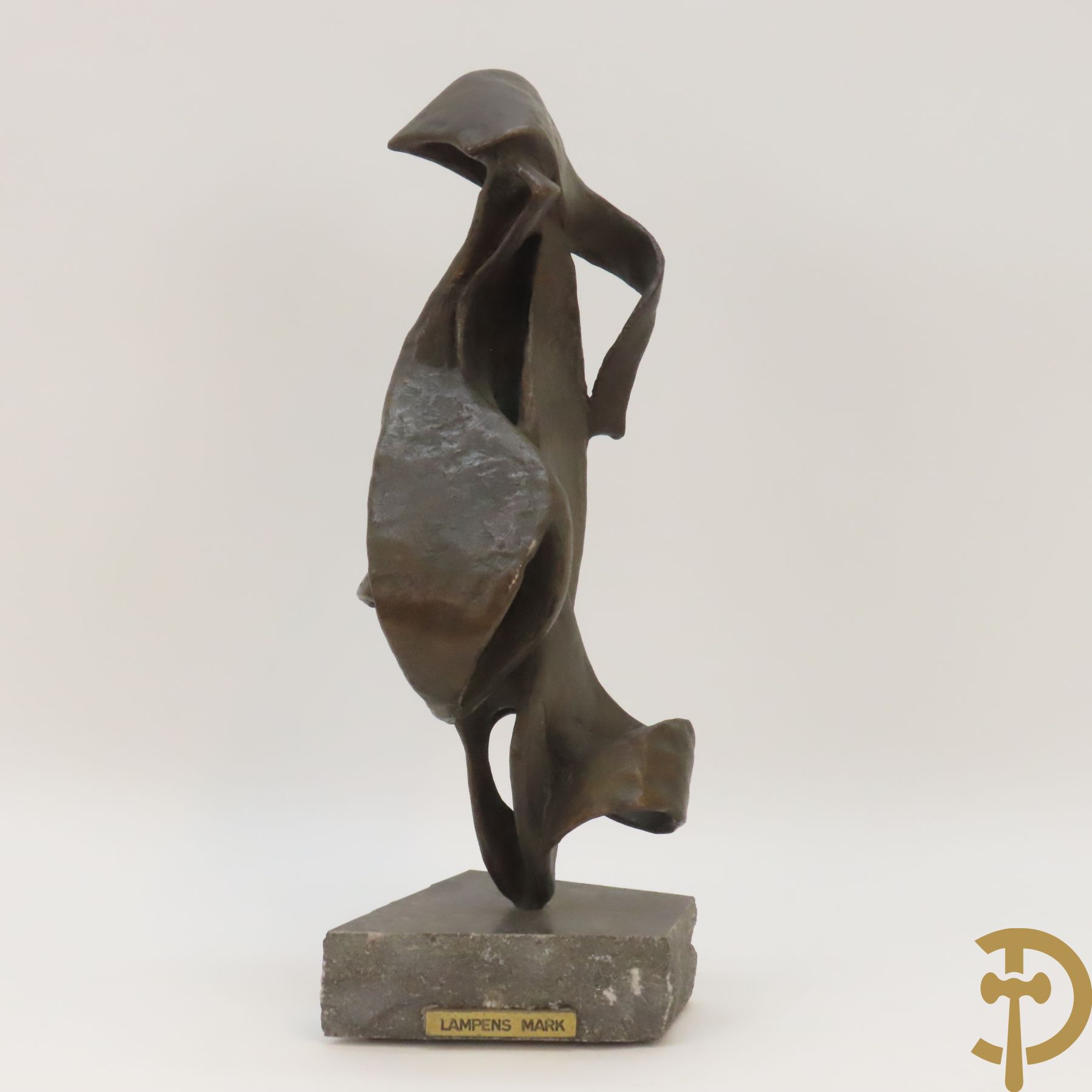 LAMPENS Mark gemerkt met naamplaatje onderaan 