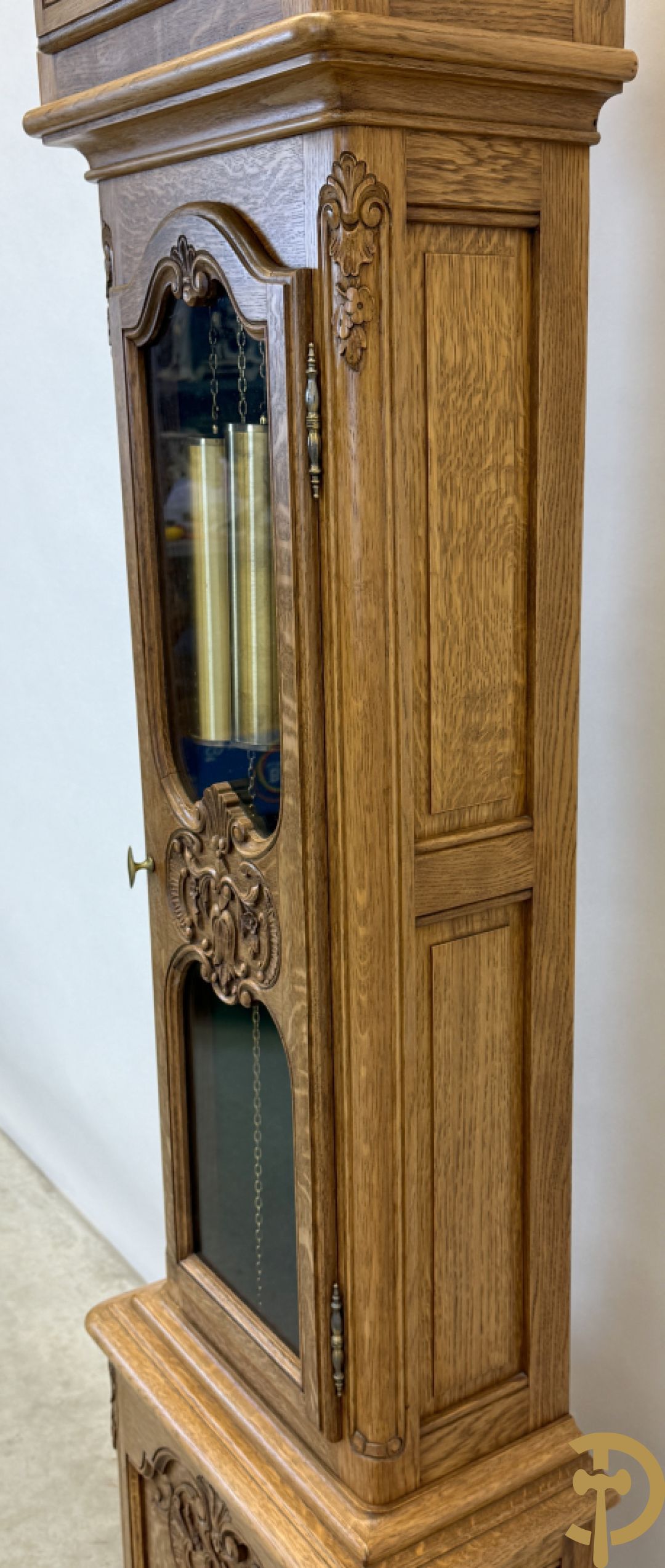 Massief eiken staande klok Louis XV stijl met bloemensculptuur