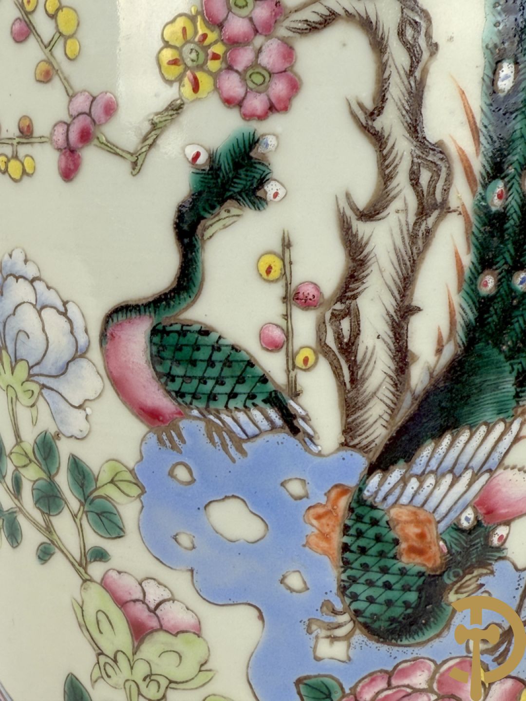 Chinese porseleinen vaas met vogel- en bloemendecor