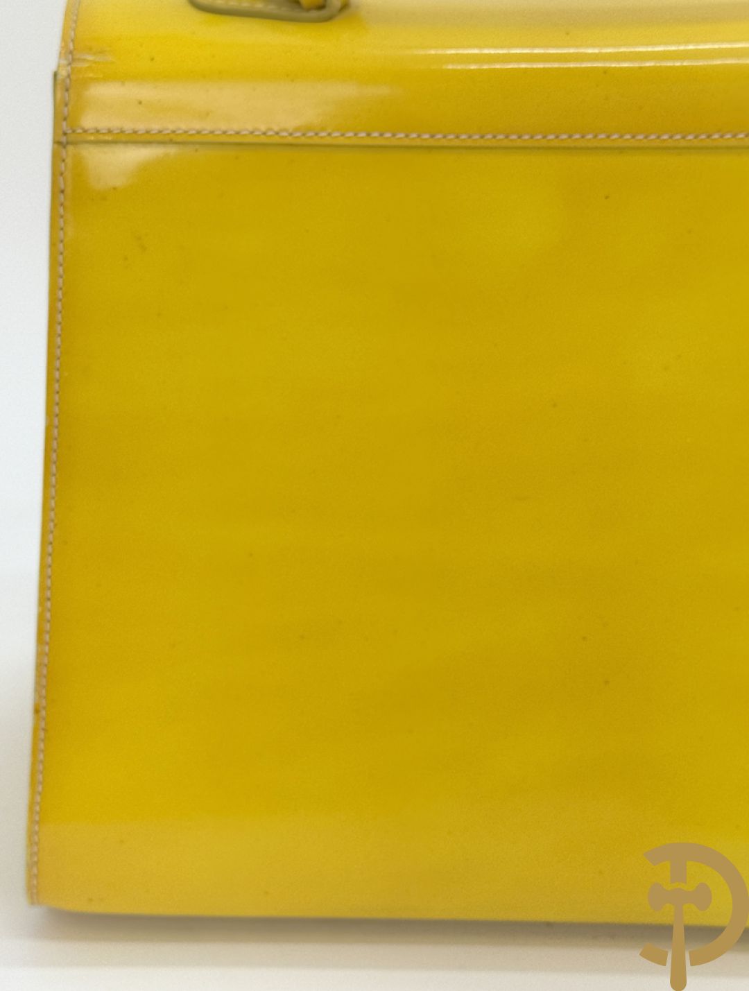 Unieke handtas Delvaux in fluo geel, model Brillant, gelimiteerde en genummerde serie 8/10, mode 2001 Landed - ontwerp van Walter Van Beirendonck uit 2001