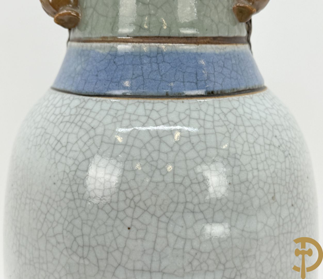 Chinese porseleinen blauw/witte Nankin vaas met bloemen- en vogeldecor en bezet met vruchten