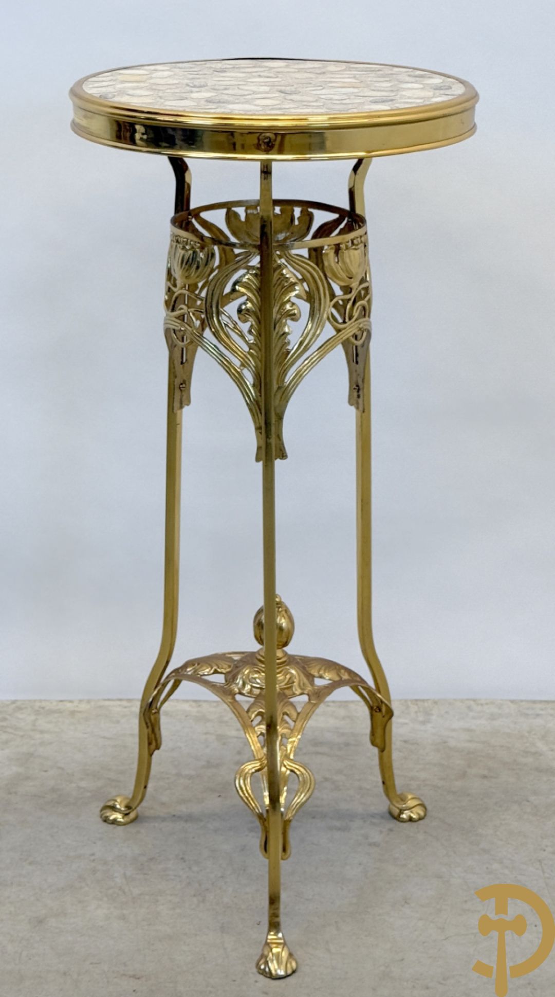 Koperen geajoureerde staander, Jugendstil