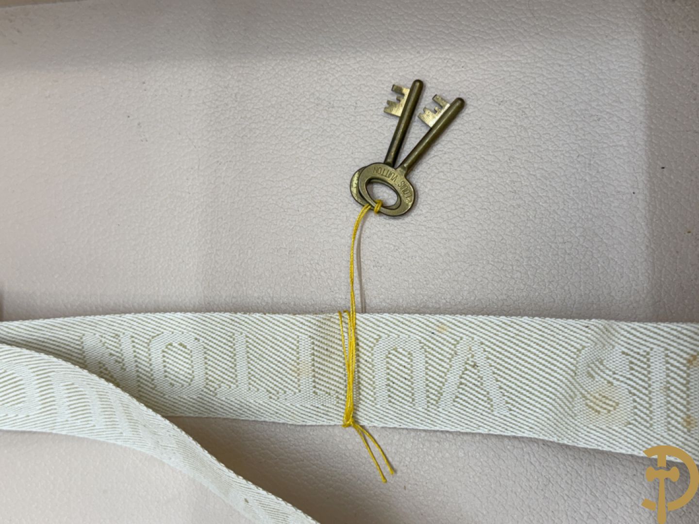 Louis Vuitton koffer met onderverdeling, genummerd 951674