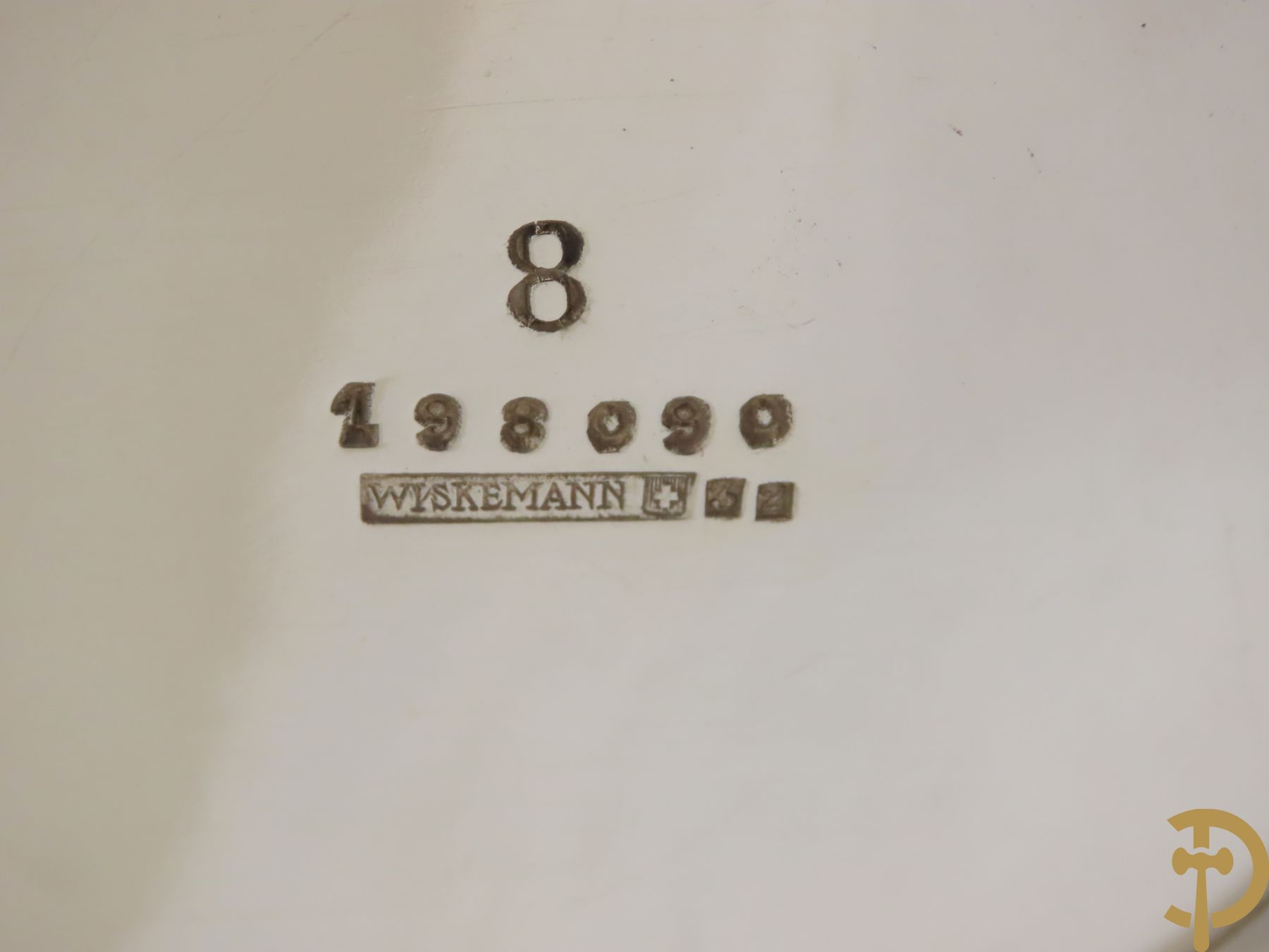 Drie verzilverde koffiestellen op plateau w.o. Wiskemann