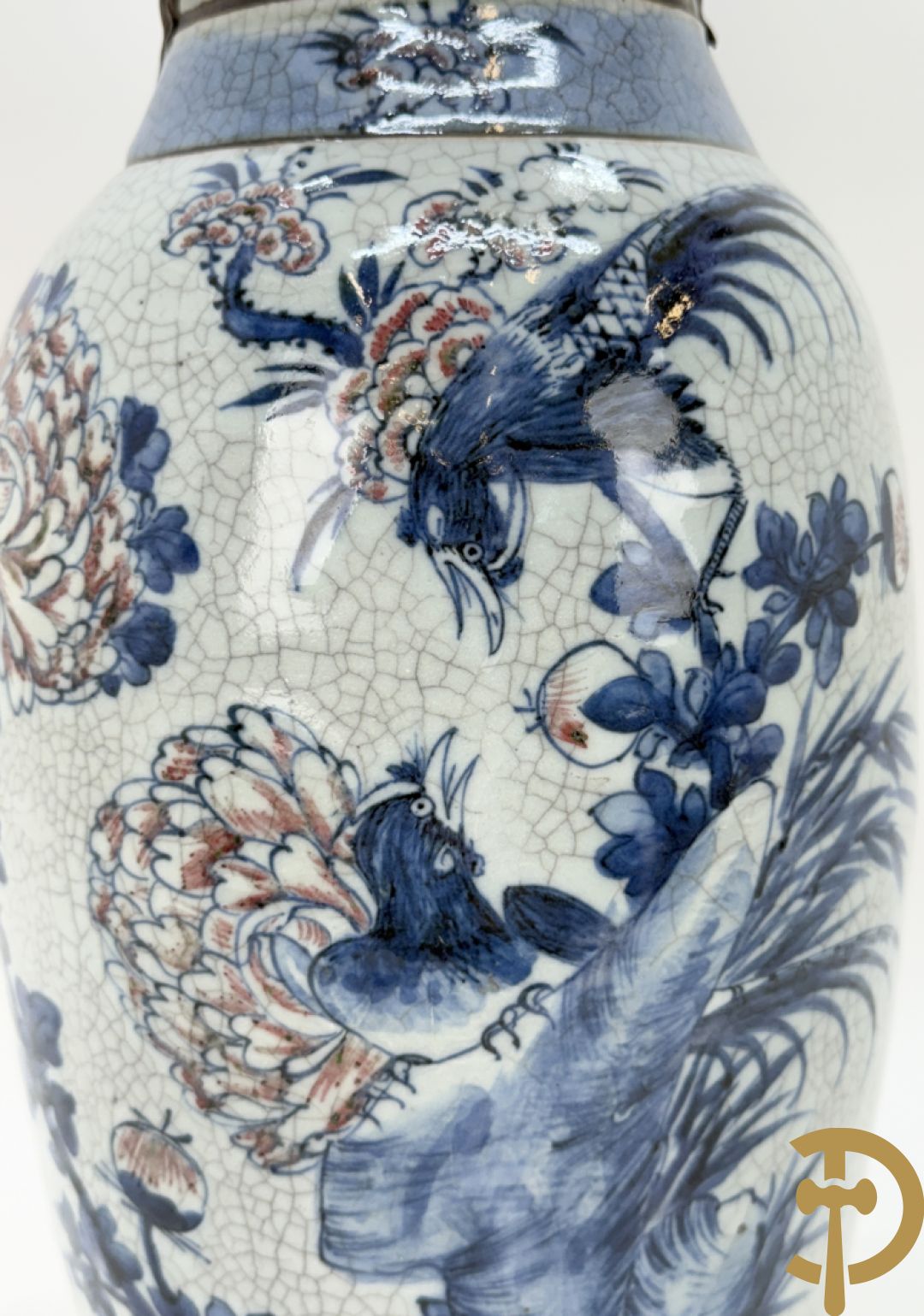 Chinese porseleinen blauw/witte Nankin vaas met bloemen- en vogeldecor en bezet met vruchten