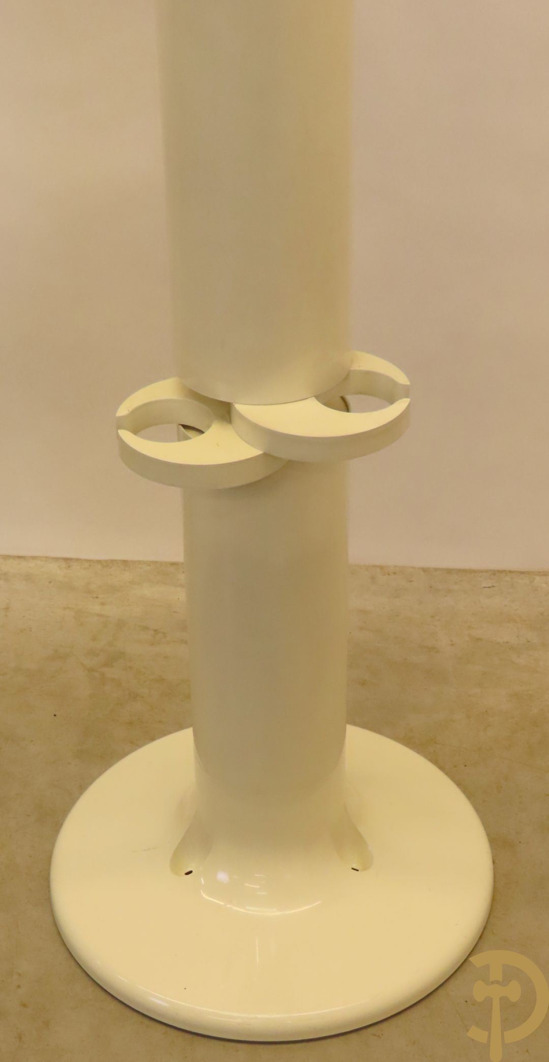 Plexi openklapbare kapstok, onderaan met parapluhouder, model Planta - designer G.C. Piretti voor de firma Anomima Castelli