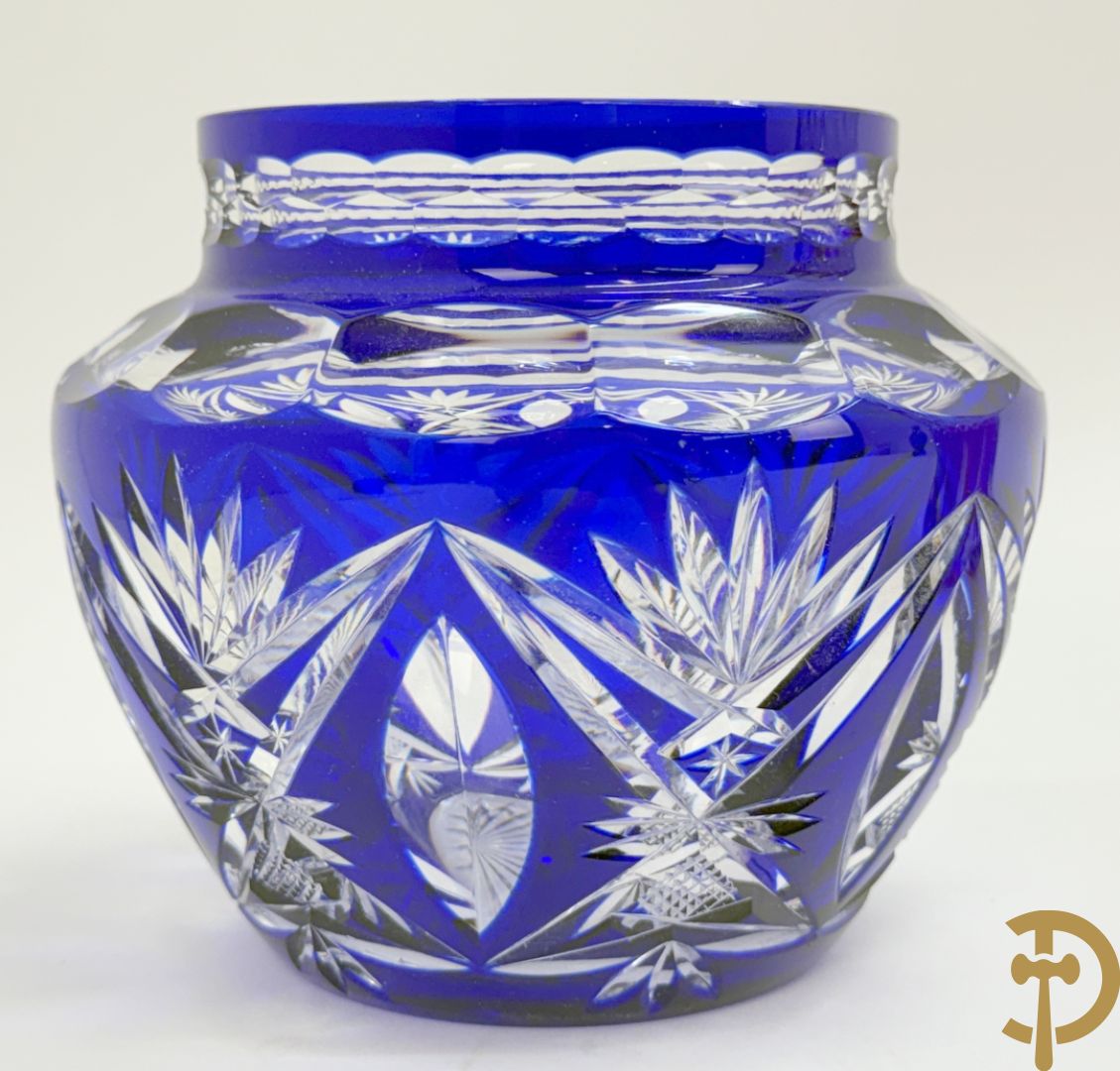 Val Saint Lambert : Rode kristallen vaas + blauwe pique fleur